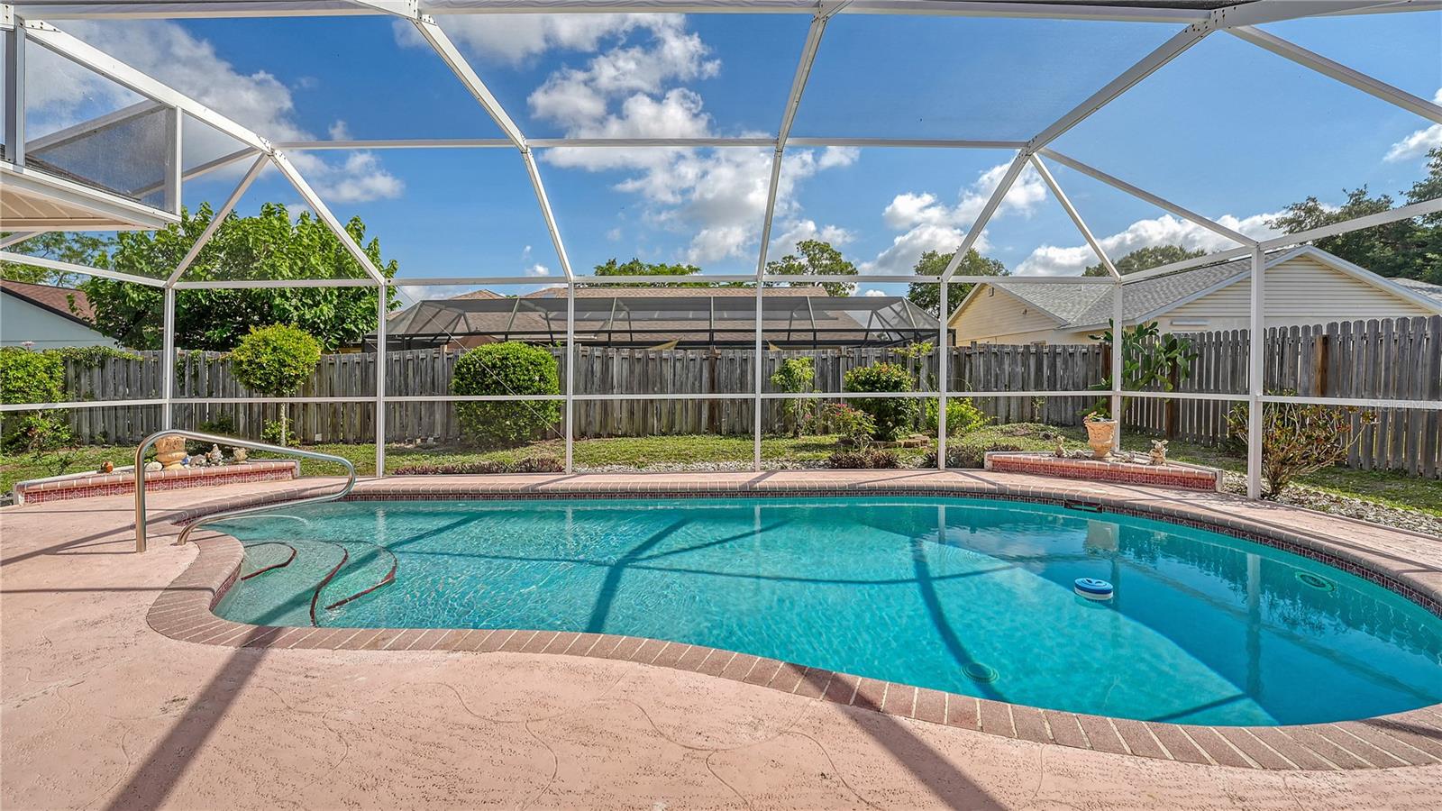 5613 SWEETWATER OAK DR