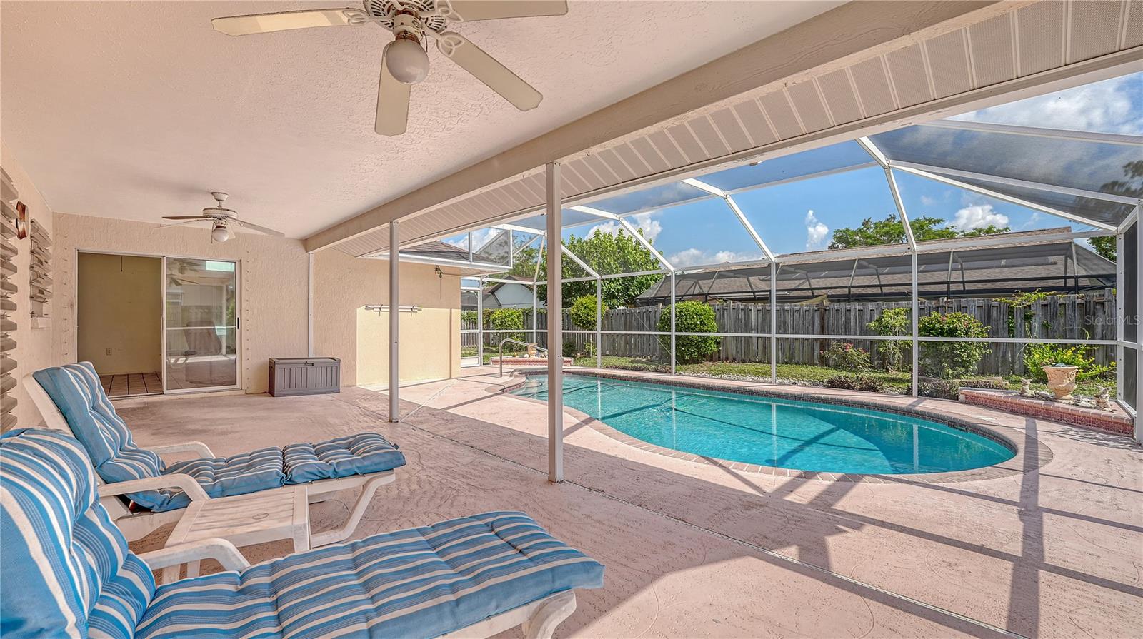 5613 SWEETWATER OAK DR