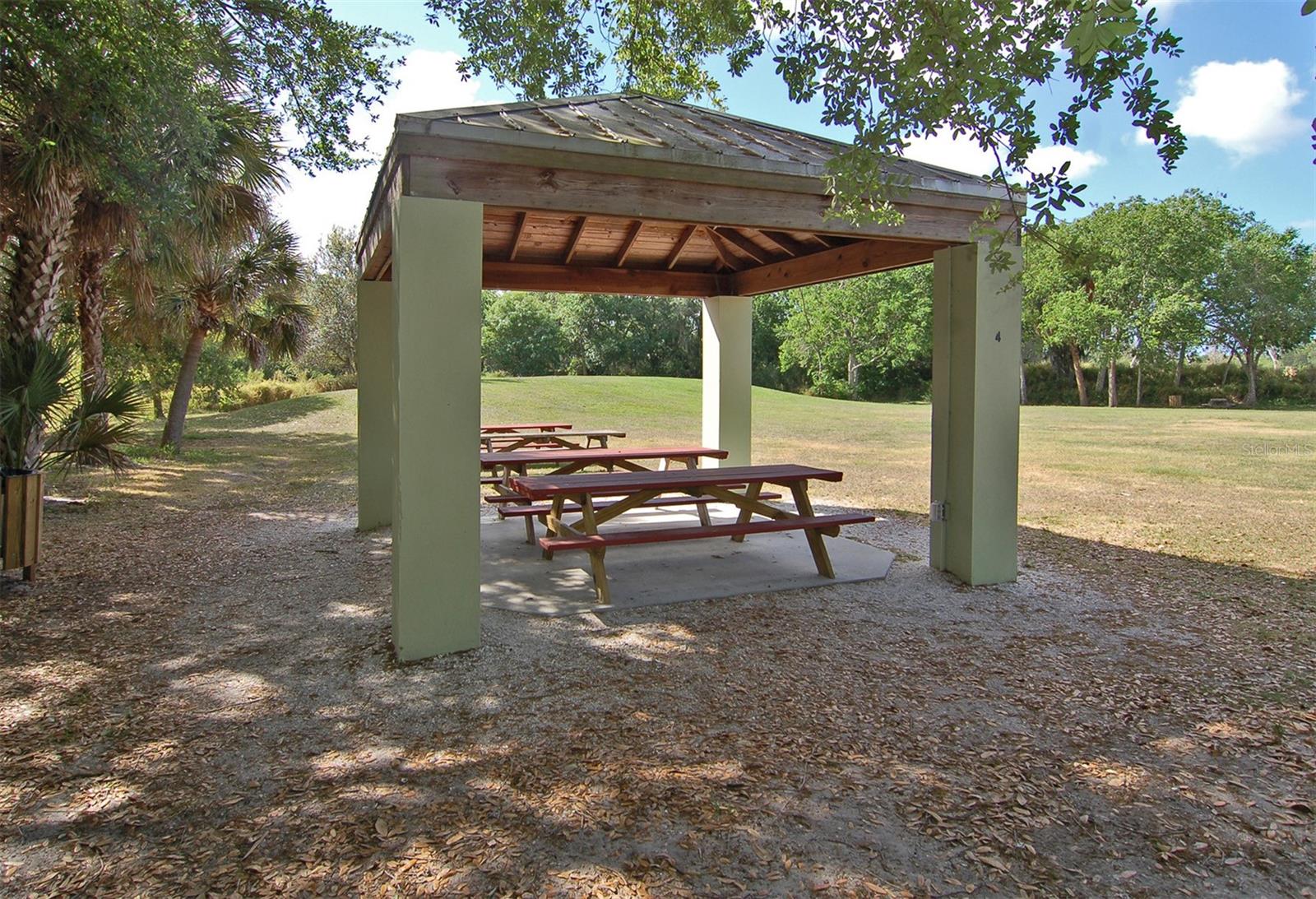 5613 SWEETWATER OAK DR