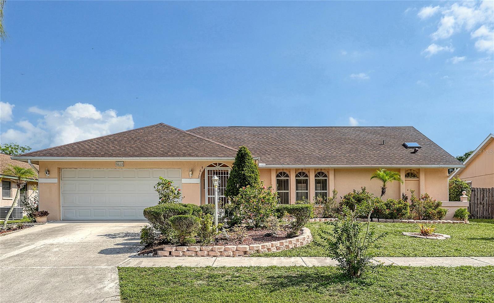 5613 SWEETWATER OAK DR