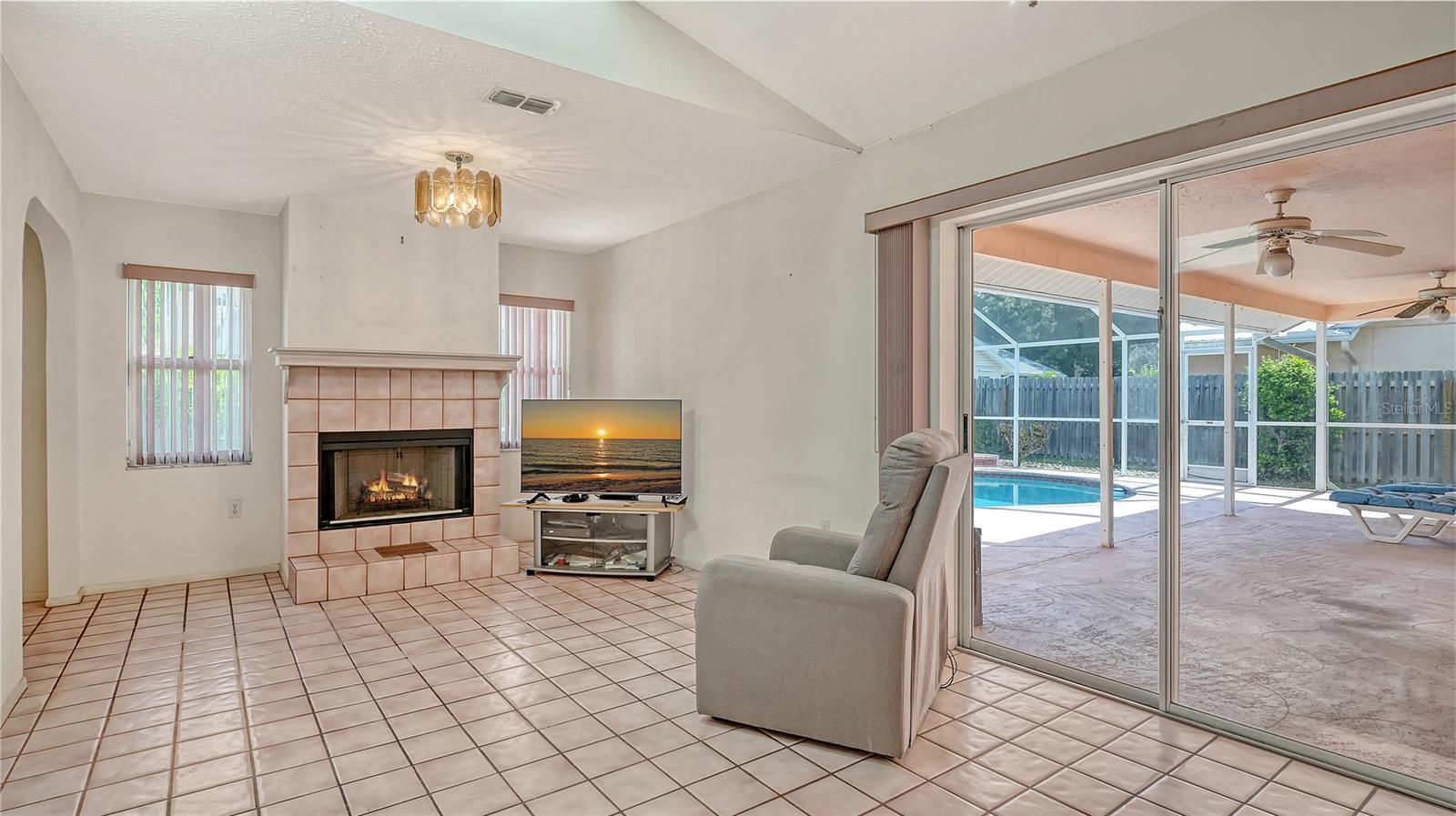 5613 SWEETWATER OAK DR