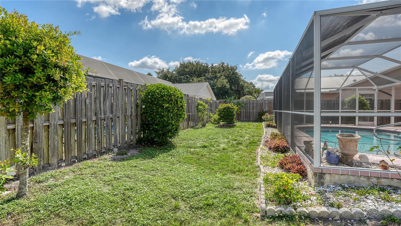 5613 SWEETWATER OAK DR