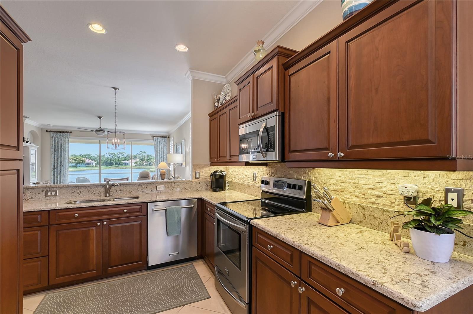 4200 REFLECTIONS PKWY