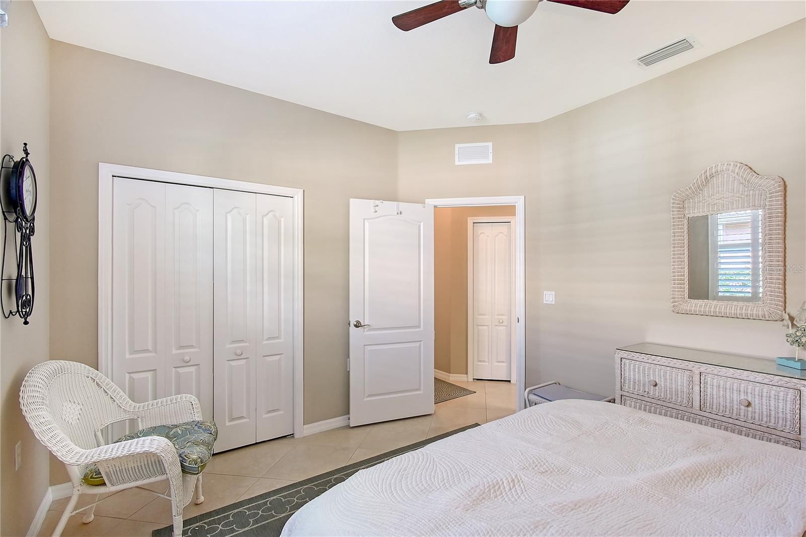 4200 REFLECTIONS PKWY