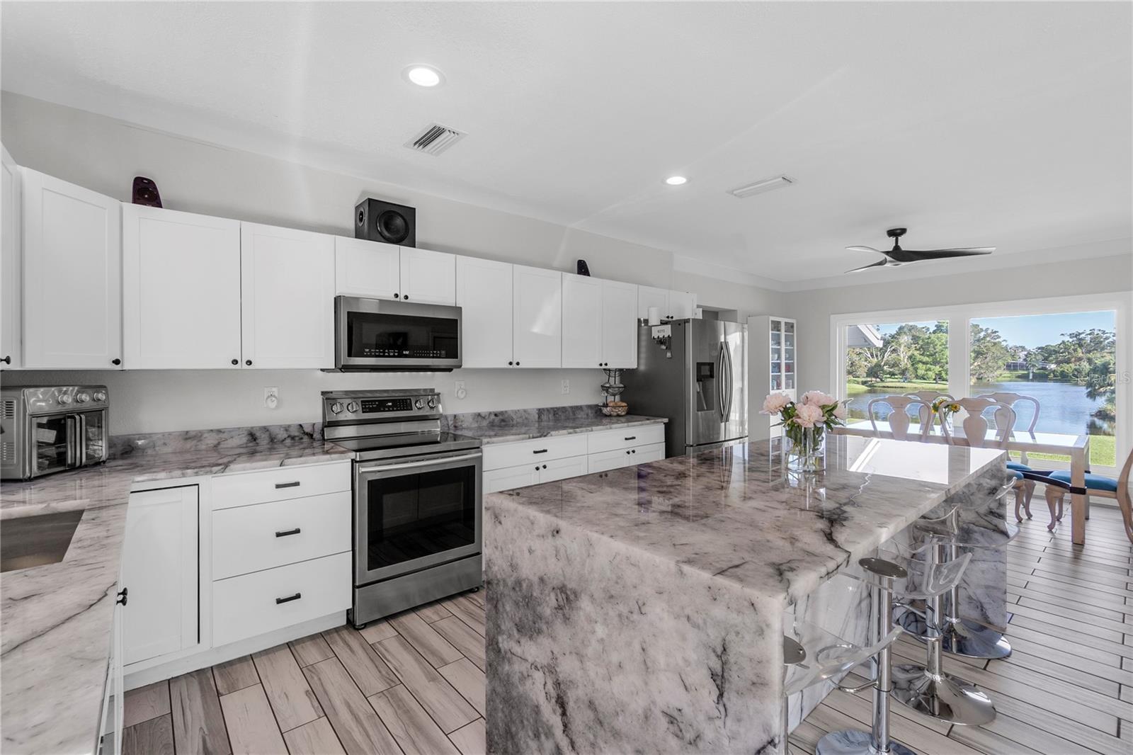 3425 W FOREST LAKE CIR