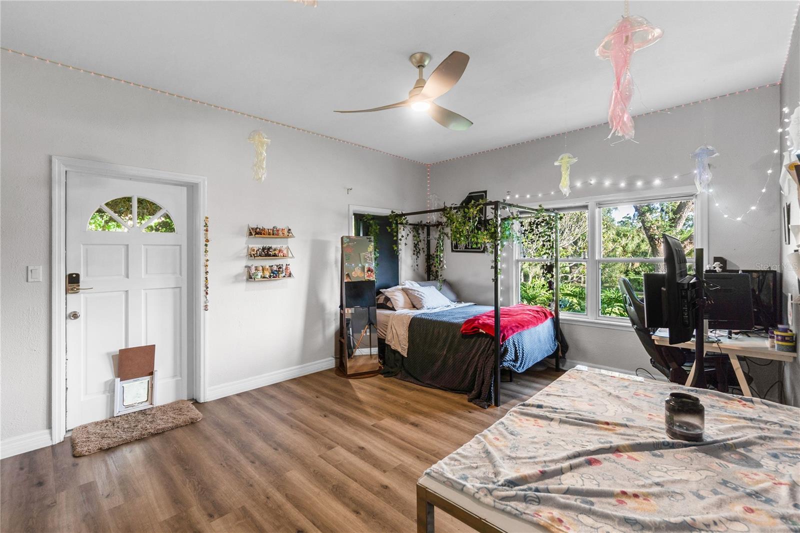 3425 W FOREST LAKE CIR