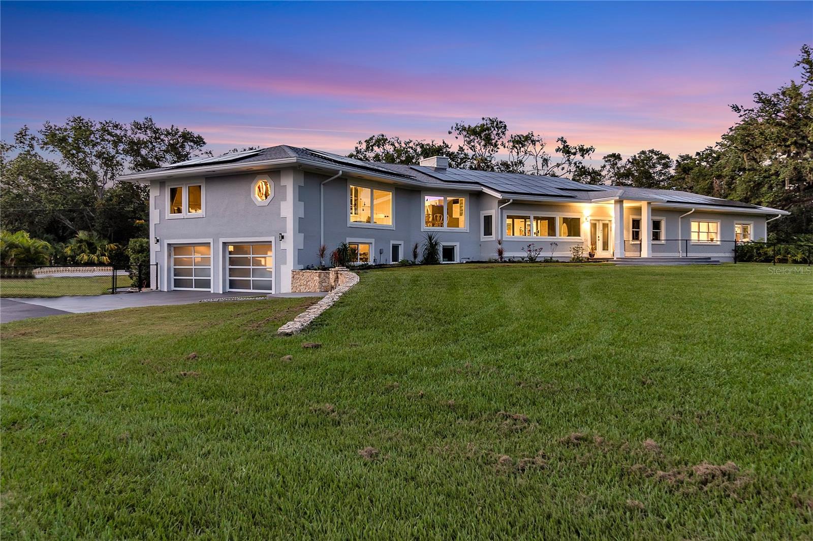 3425 W FOREST LAKE CIR