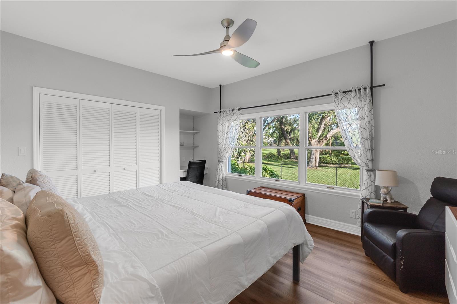 3425 W FOREST LAKE CIR