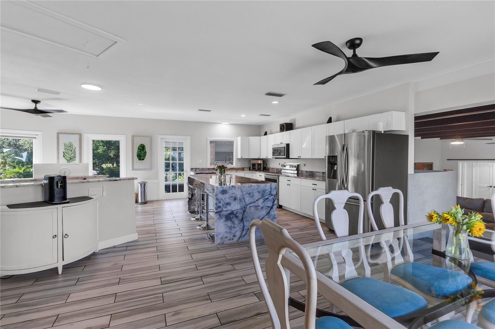 3425 W FOREST LAKE CIR