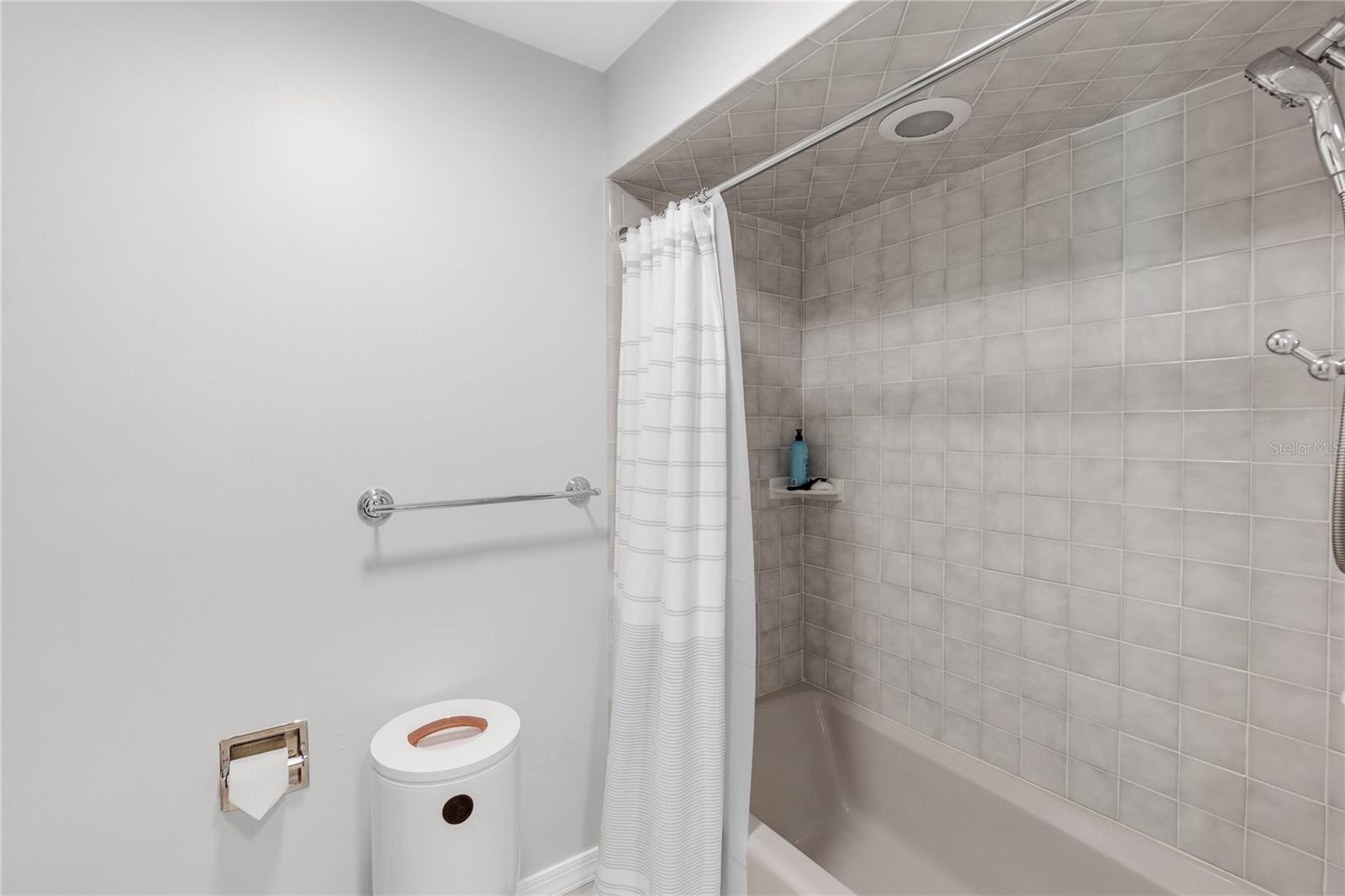 3425 W FOREST LAKE CIR