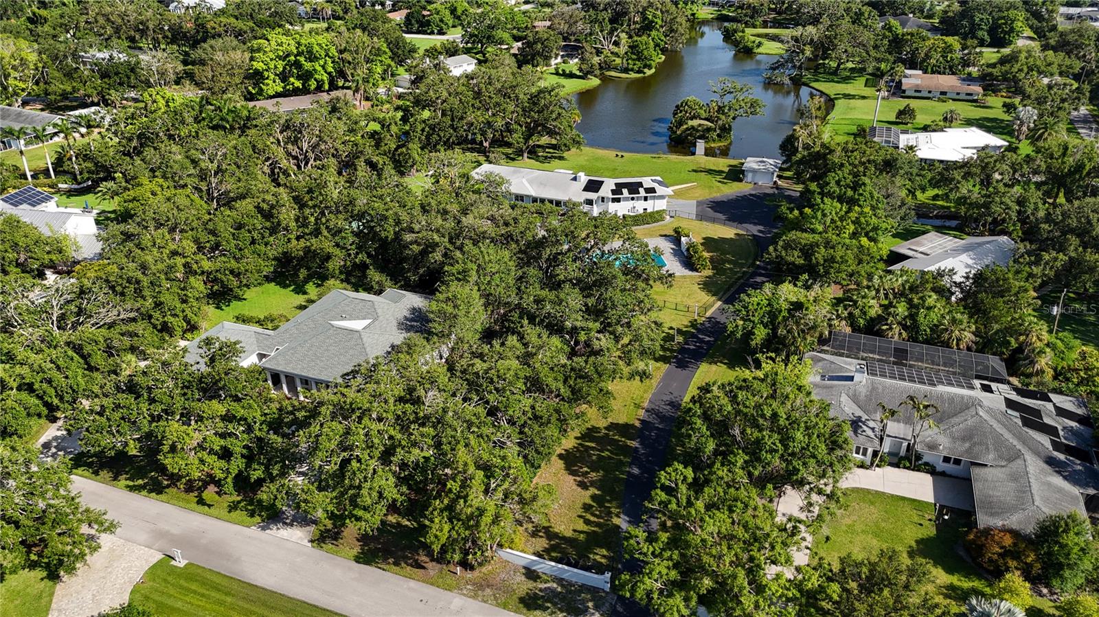 3425 W FOREST LAKE CIR