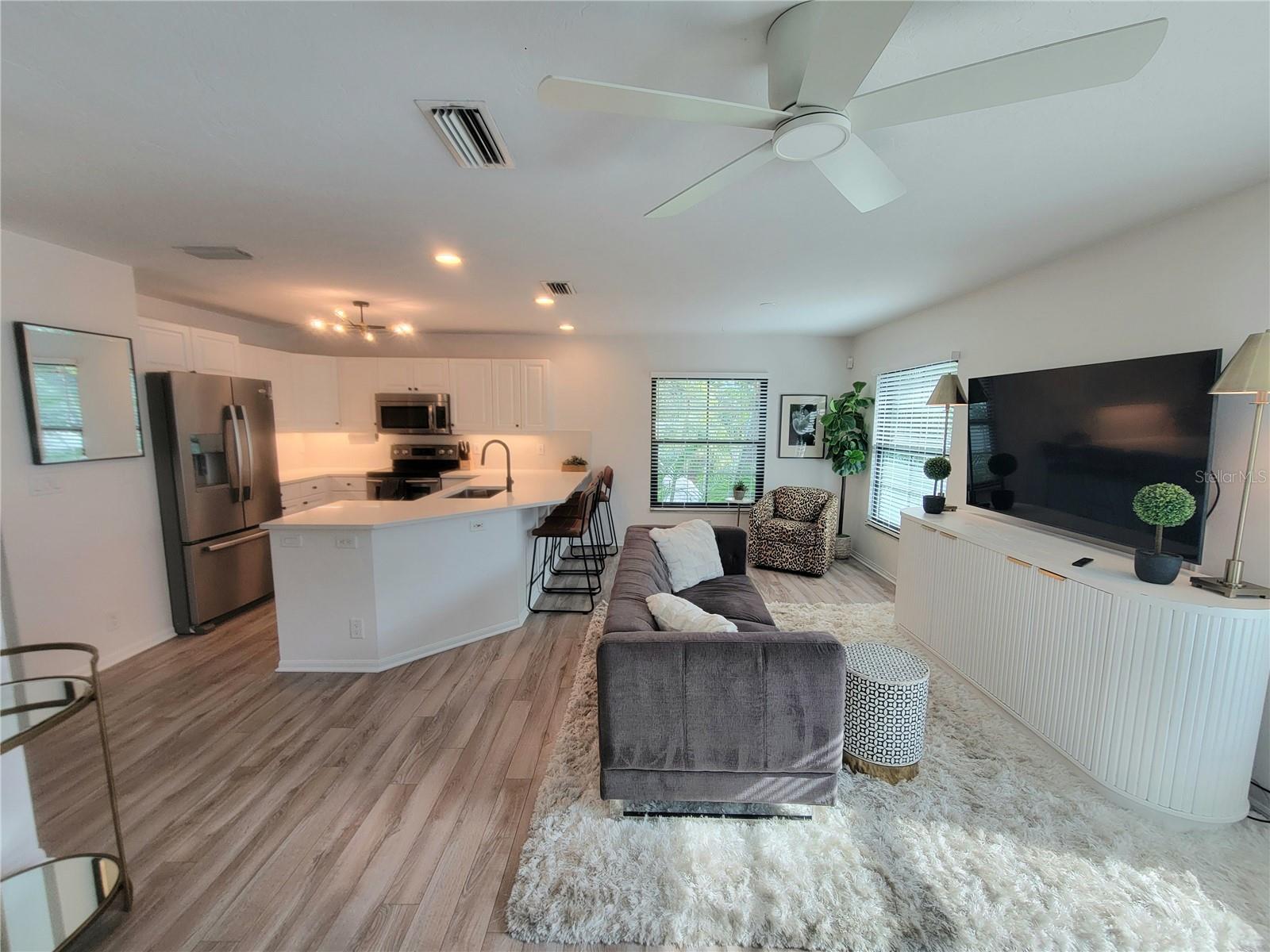 252 S LINKS AVE #2nd Floor