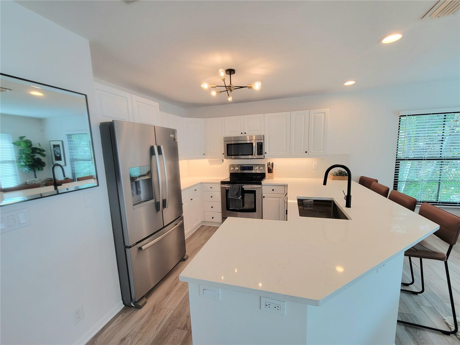 252 S LINKS AVE #2nd Floor
