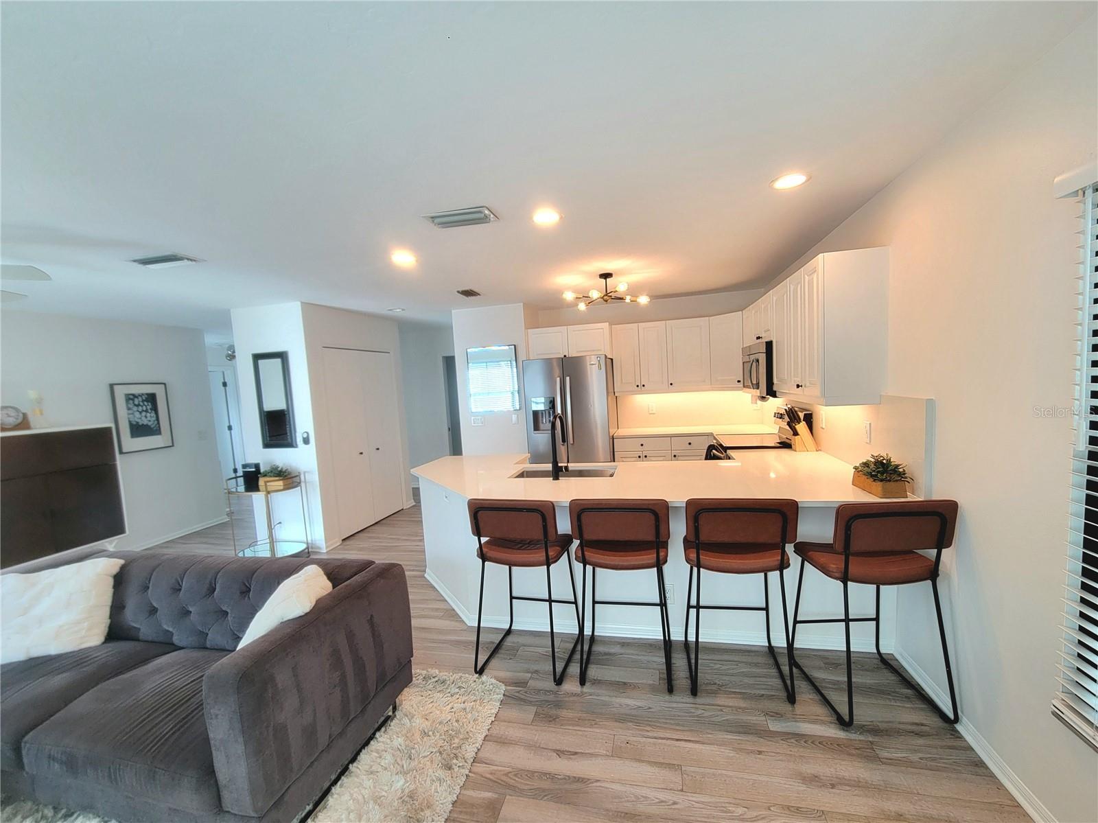 252 S LINKS AVE #2nd Floor
