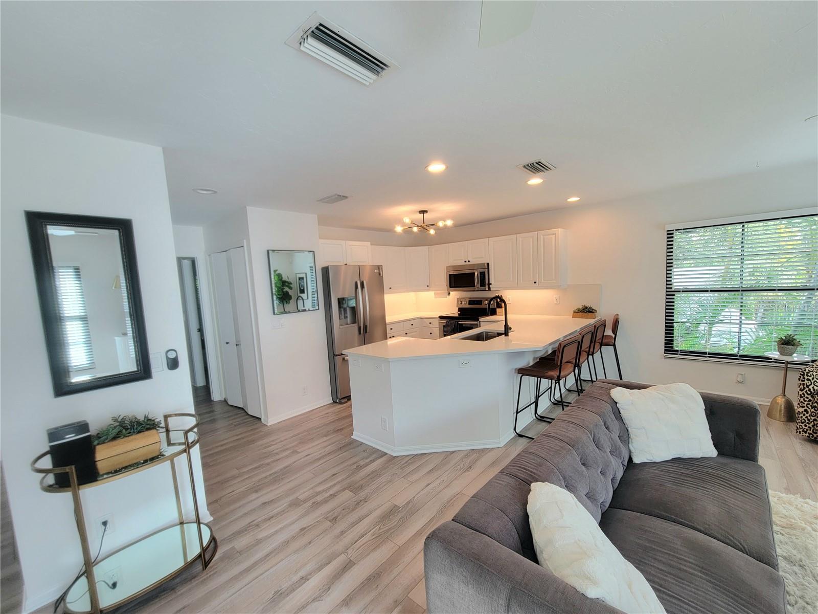 252 S LINKS AVE #2nd Floor