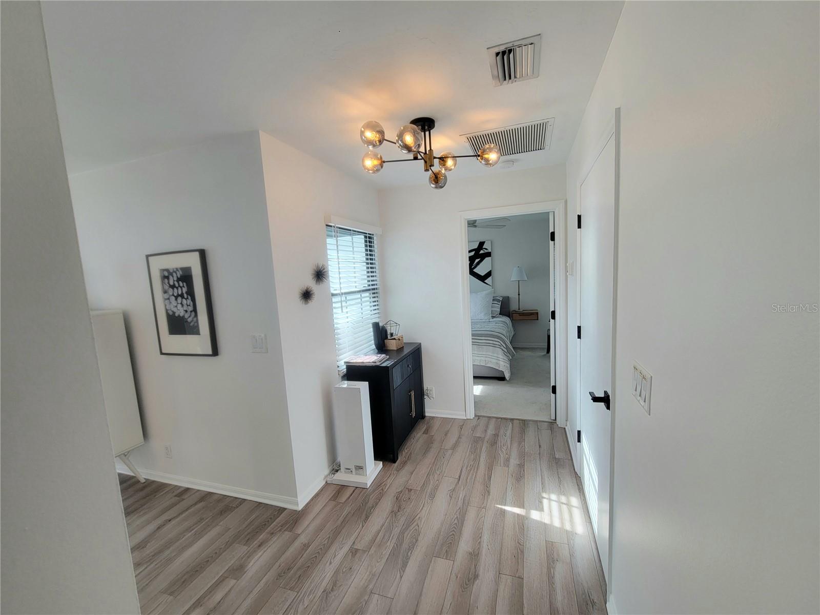 252 S LINKS AVE #2nd Floor