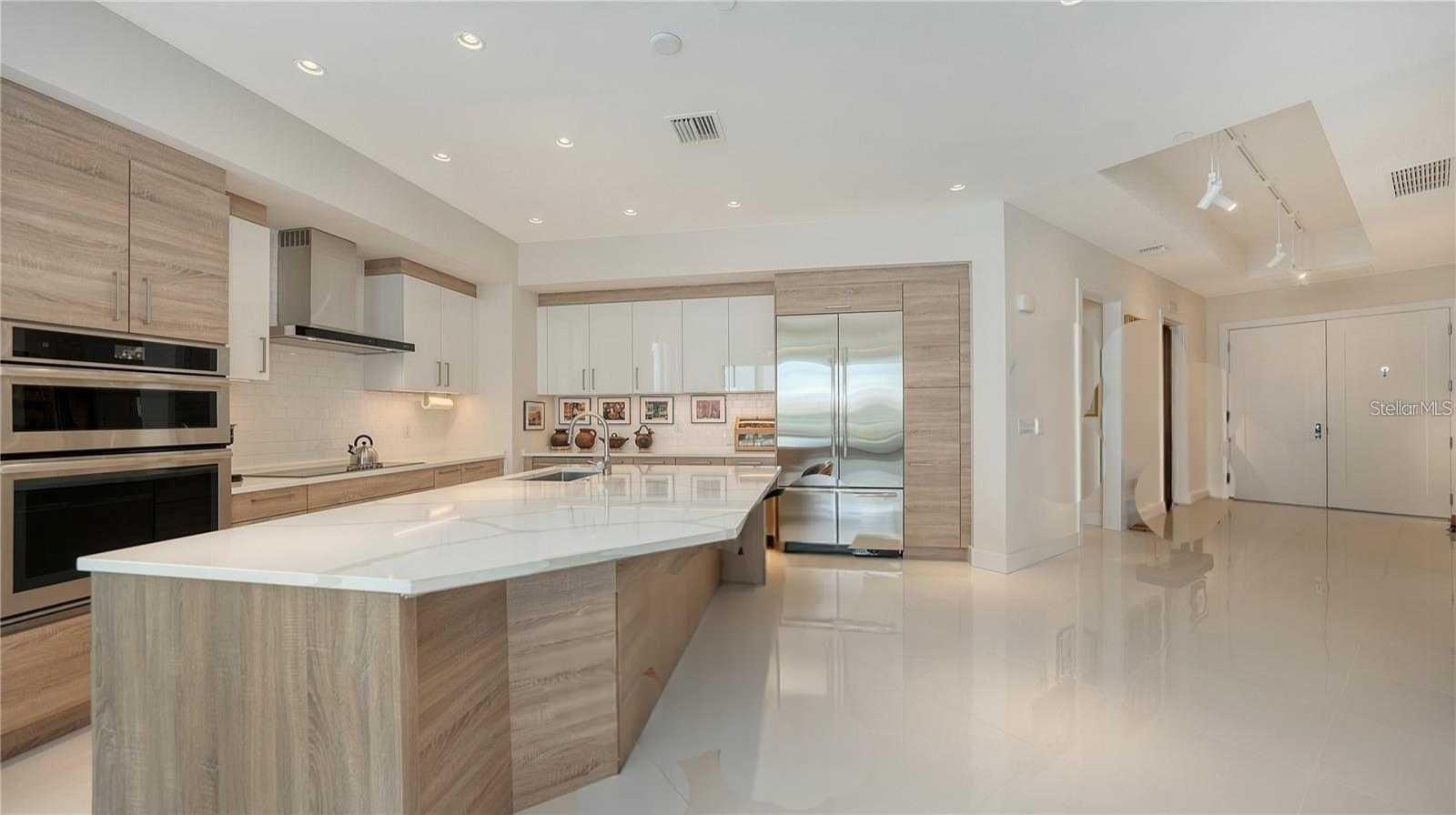 111 S PINEAPPLE AVE #1210