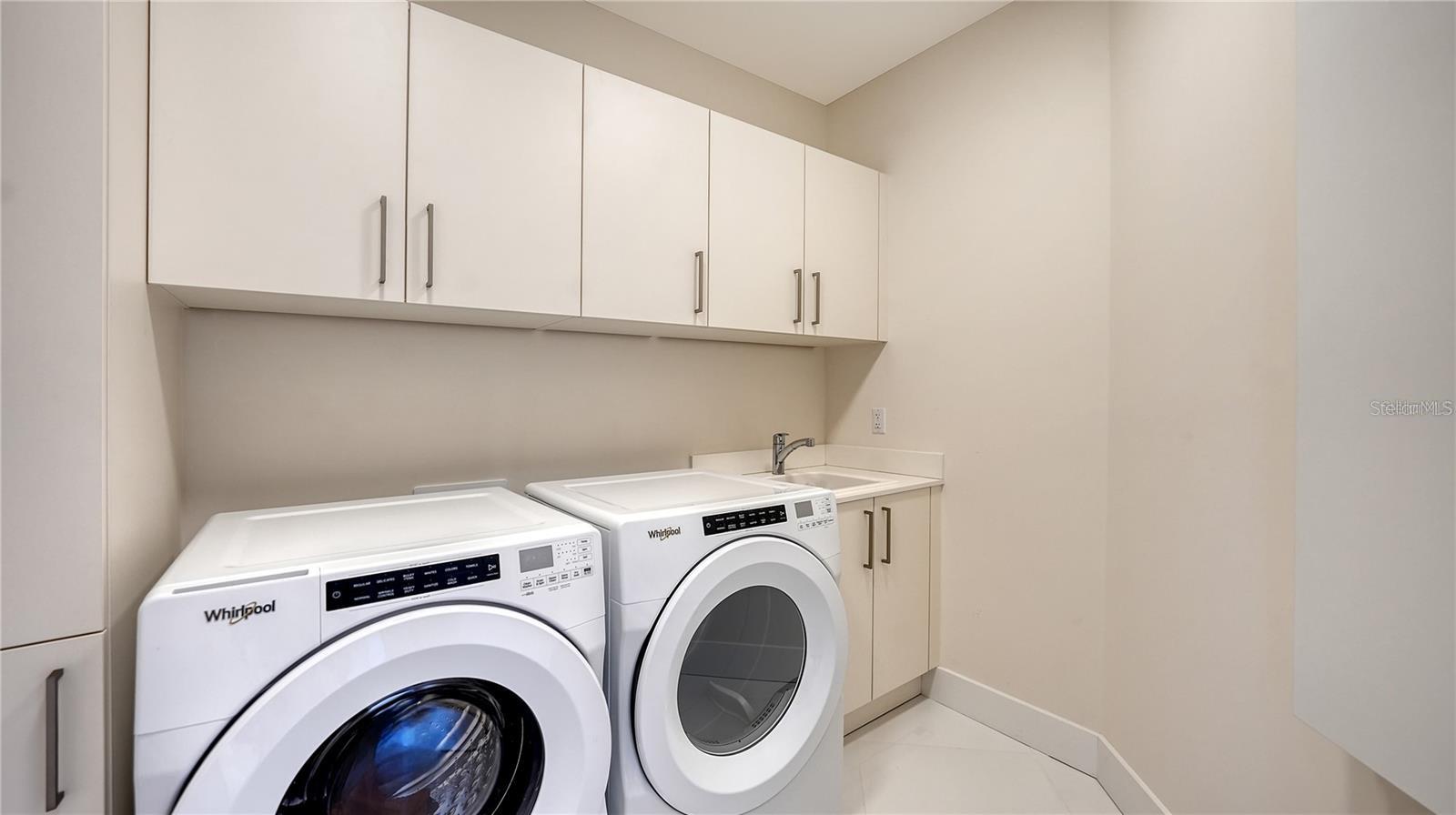 111 S PINEAPPLE AVE #1210