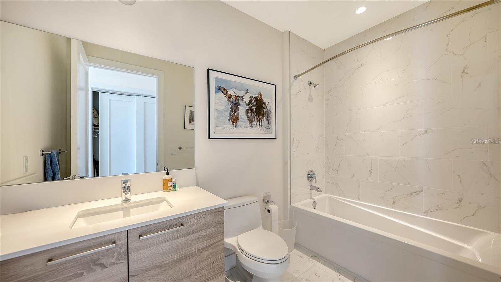 111 S PINEAPPLE AVE #1210