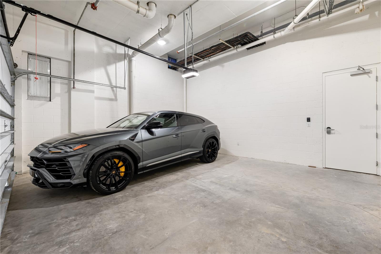 111 GOLDEN GATE PT #303