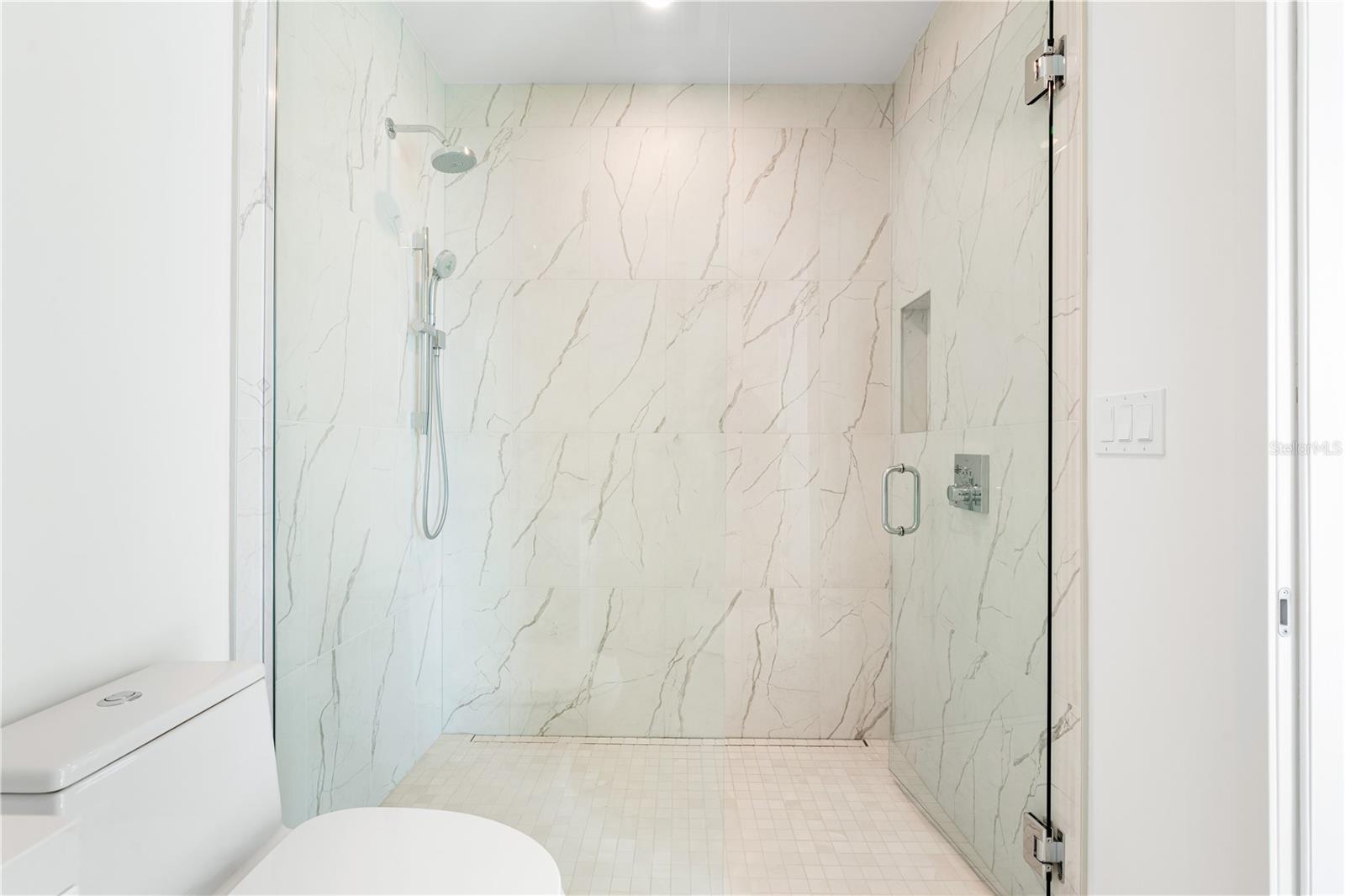 111 GOLDEN GATE PT #303