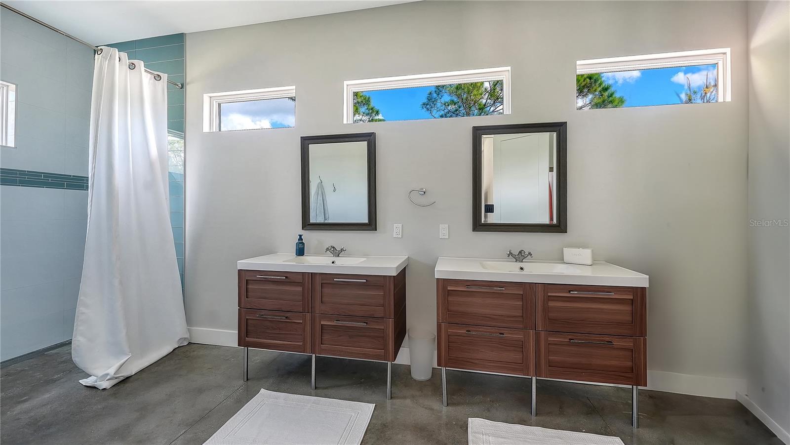1408 OAK HAMMOCK RD