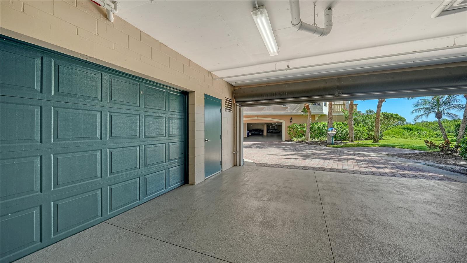 5440 EAGLES POINT CIR #104