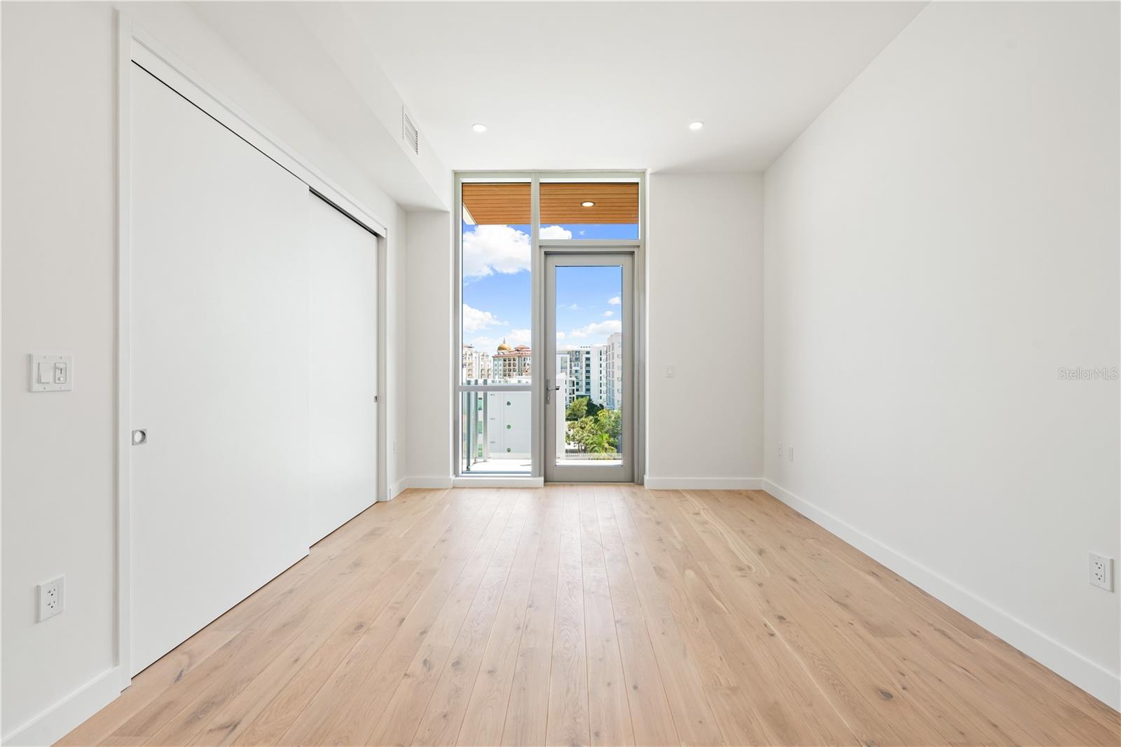111 GOLDEN GATE PT #602
