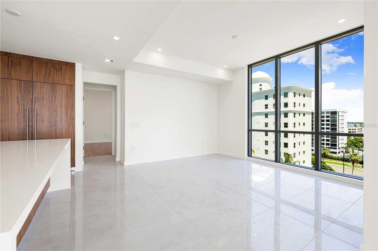 111 GOLDEN GATE PT #602