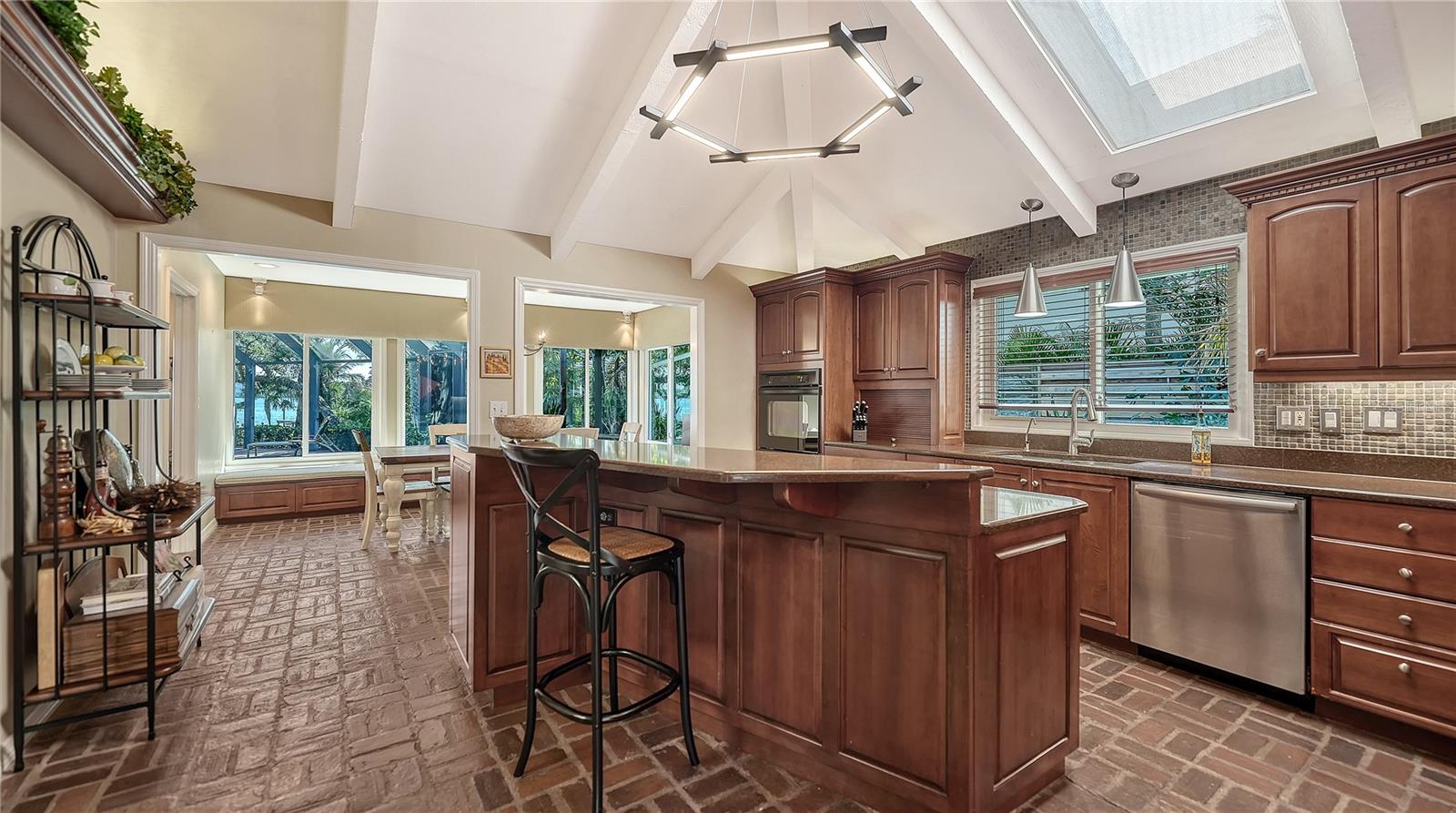 1042 N CASEY KEY RD
