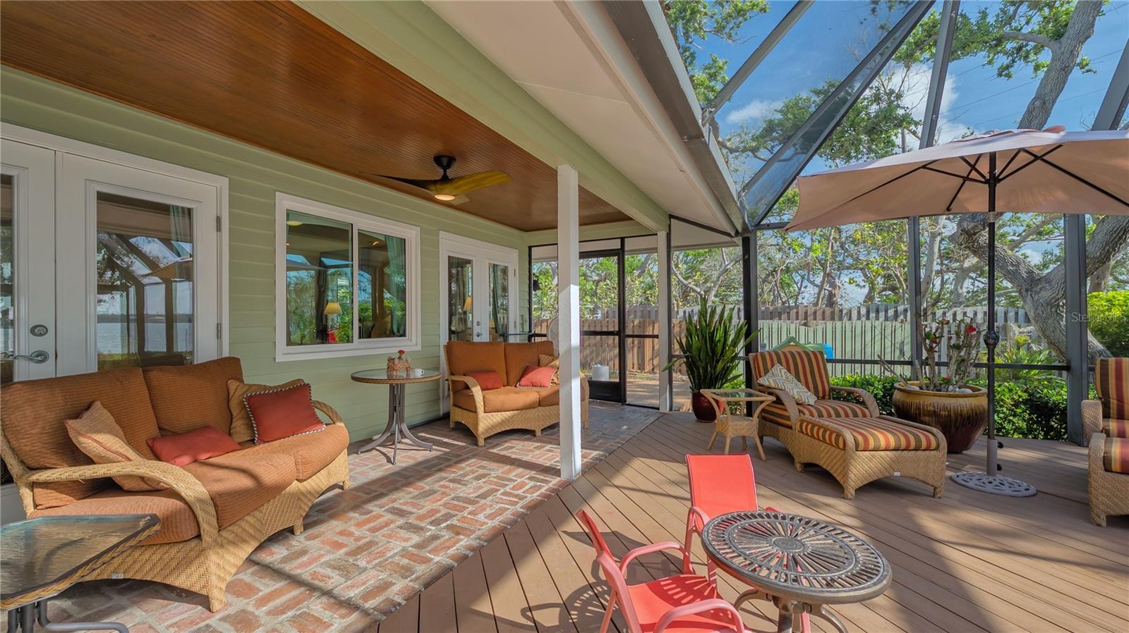 1042 N CASEY KEY RD