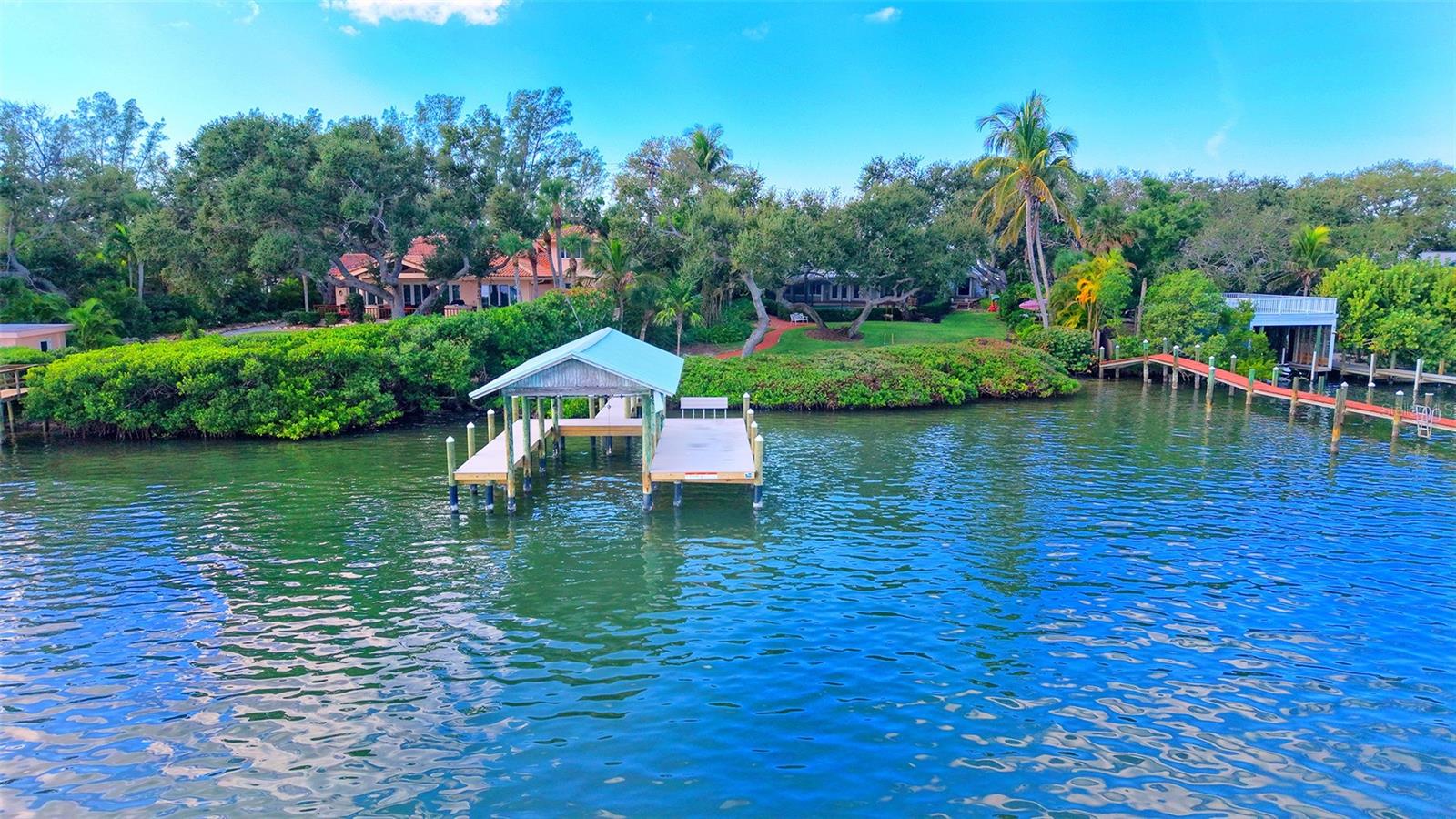 1042 N CASEY KEY RD