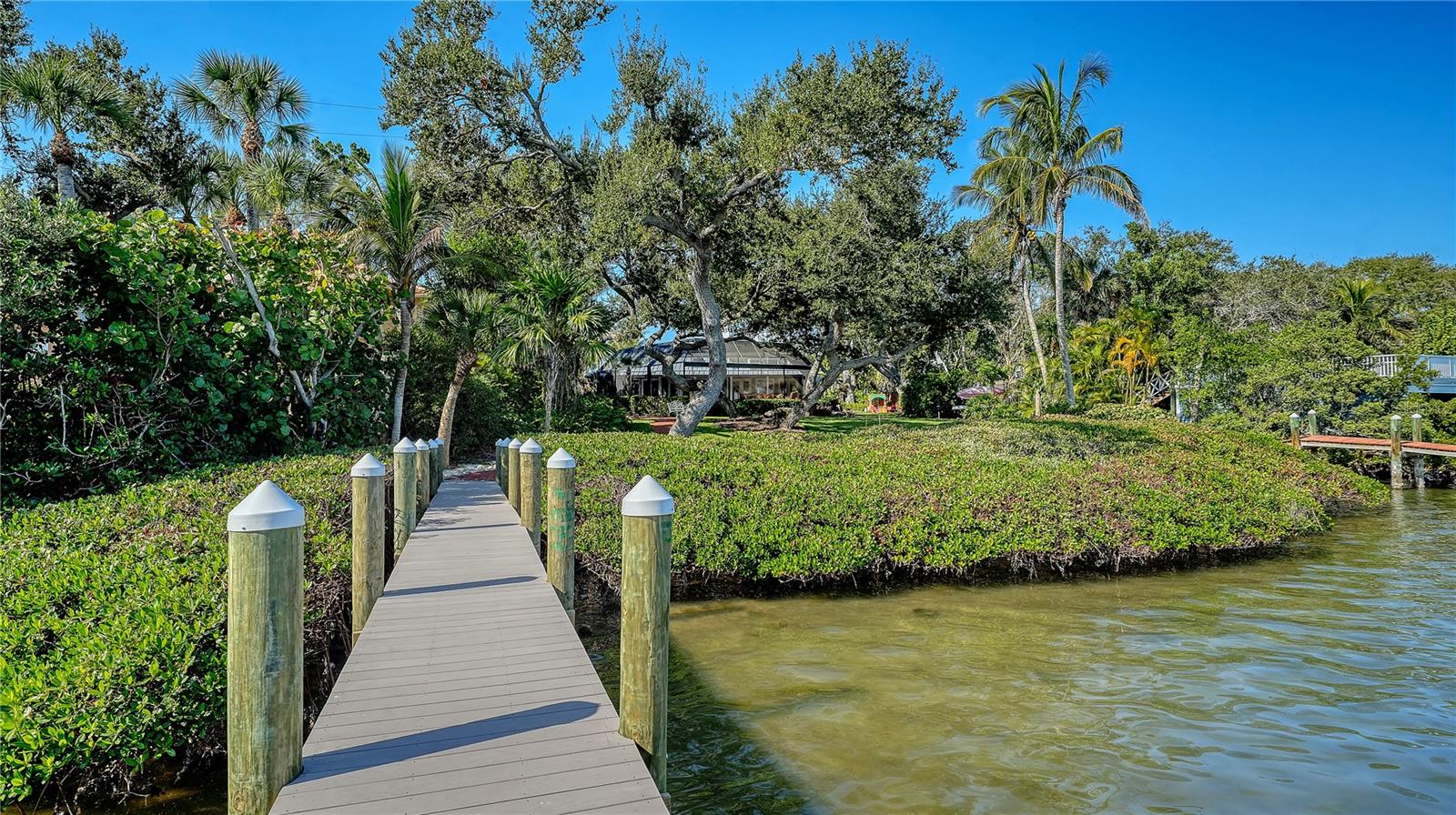 1042 N CASEY KEY RD
