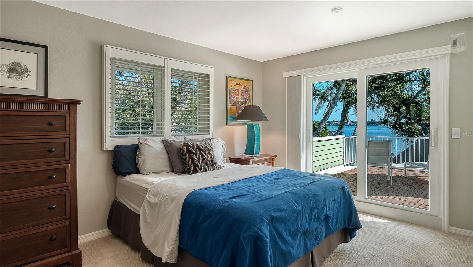 1042 N CASEY KEY RD