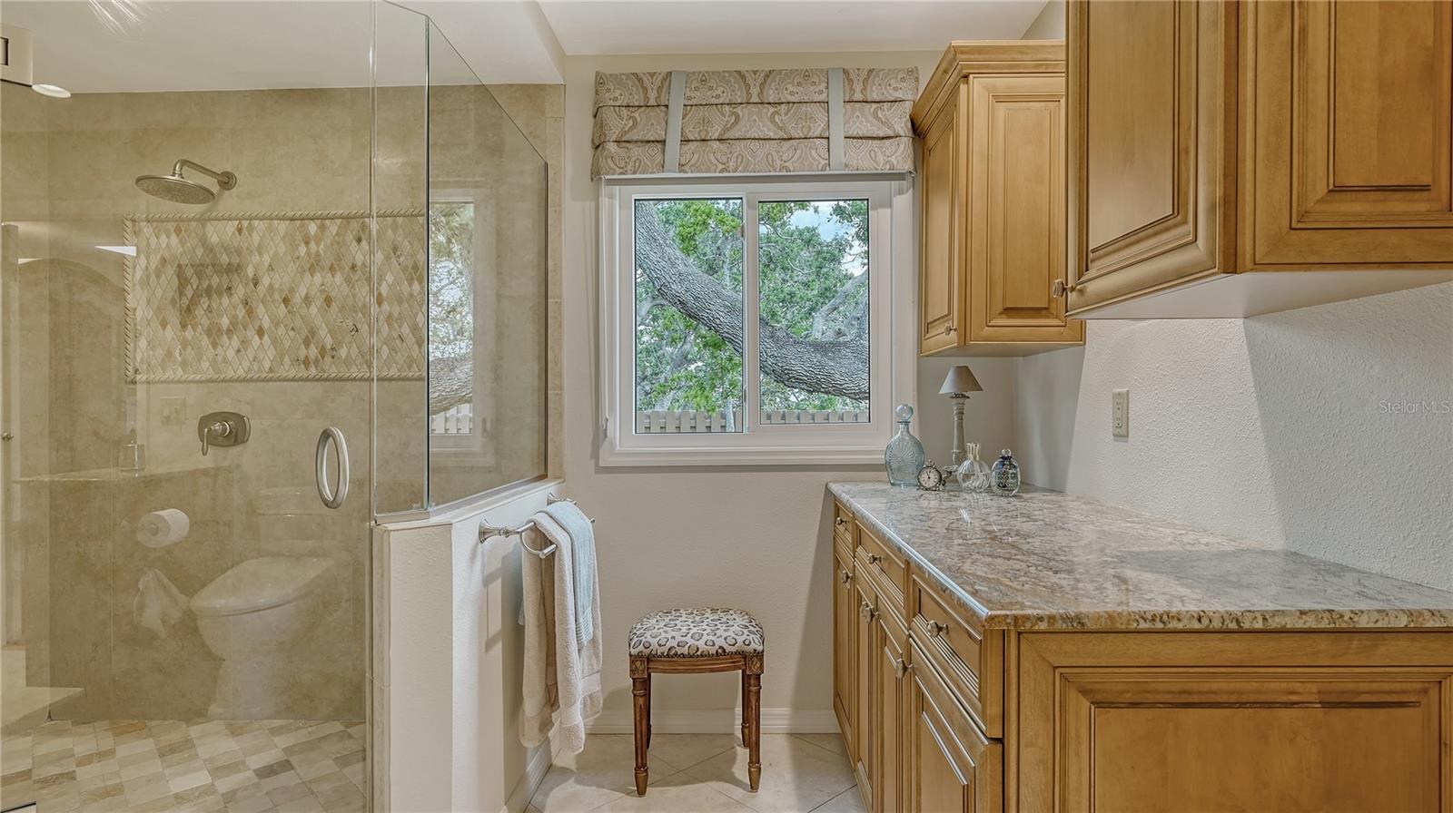 1042 N CASEY KEY RD
