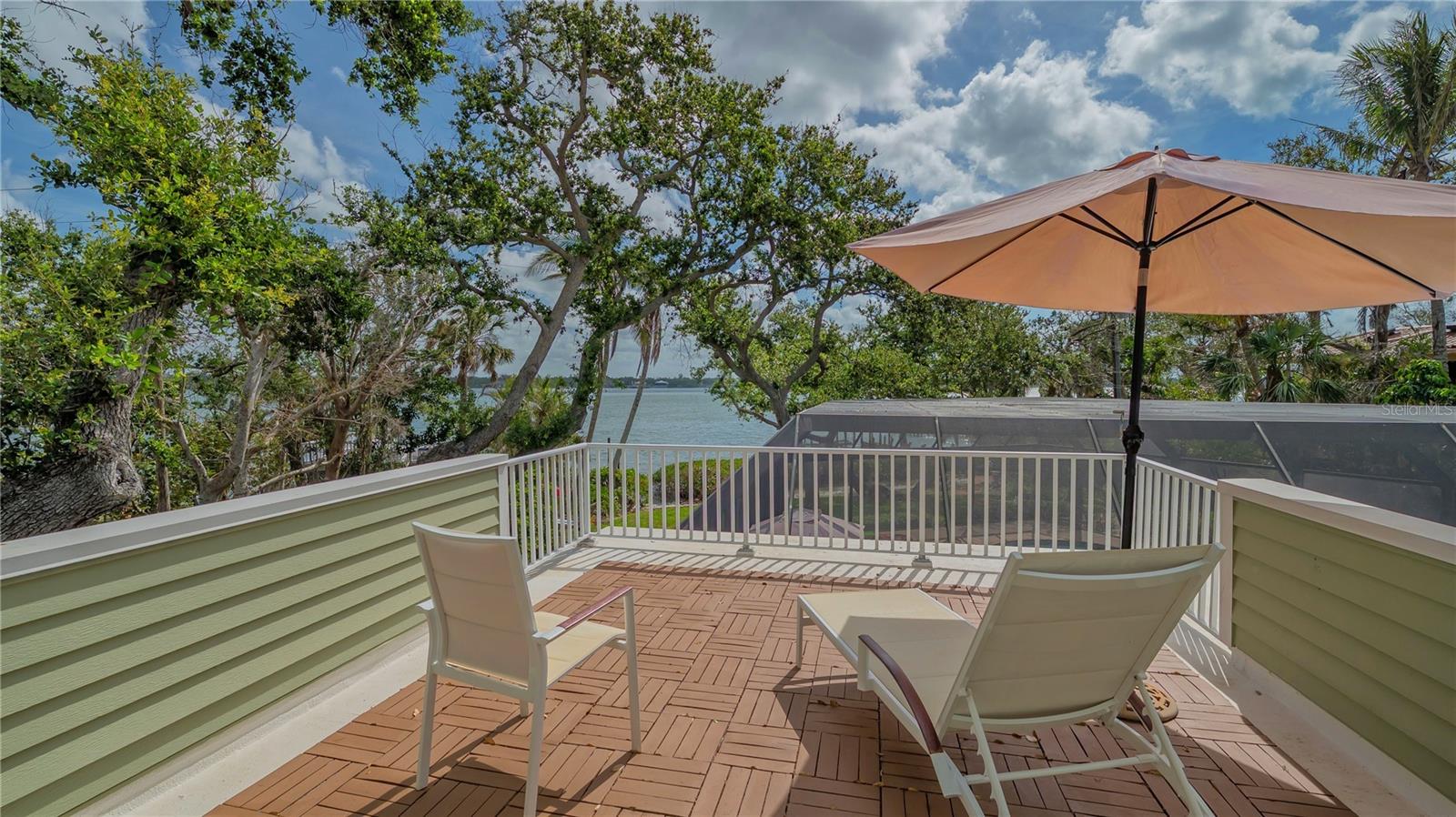 1042 N CASEY KEY RD