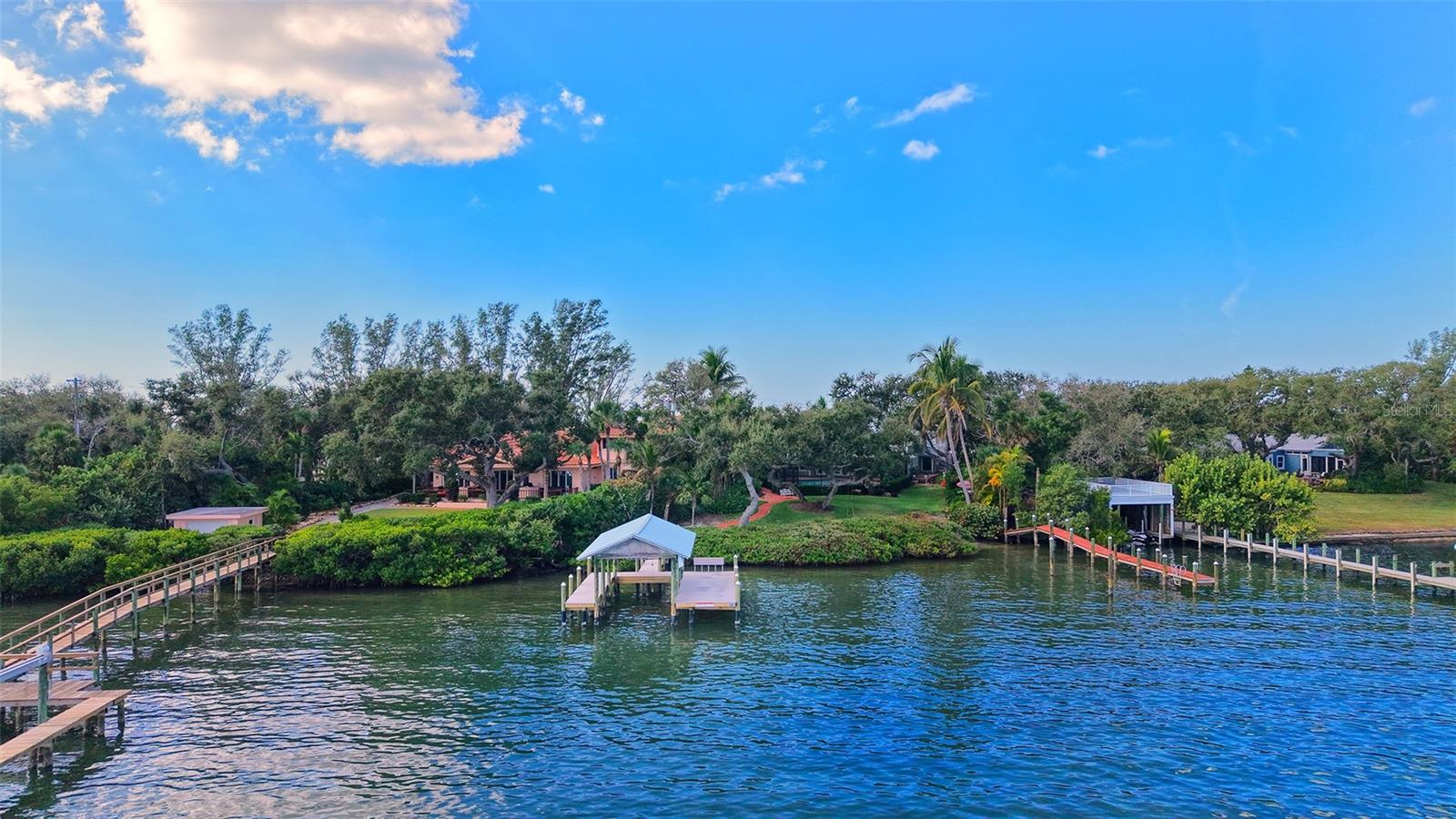 1042 N CASEY KEY RD