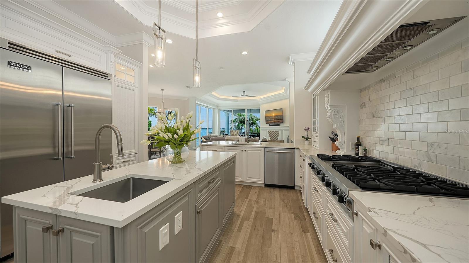 1418 JOHN RINGLING PKWY