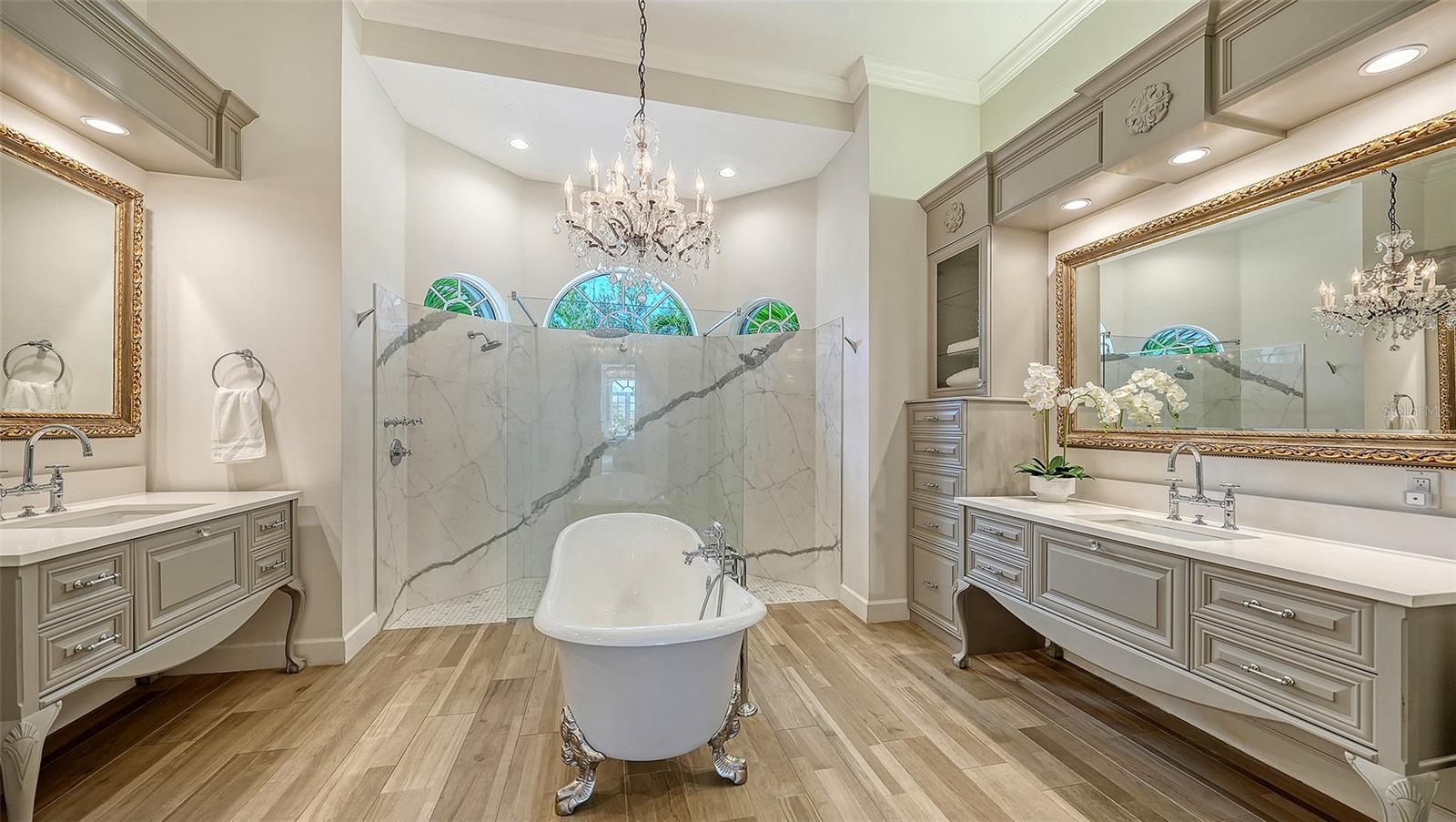 1418 JOHN RINGLING PKWY