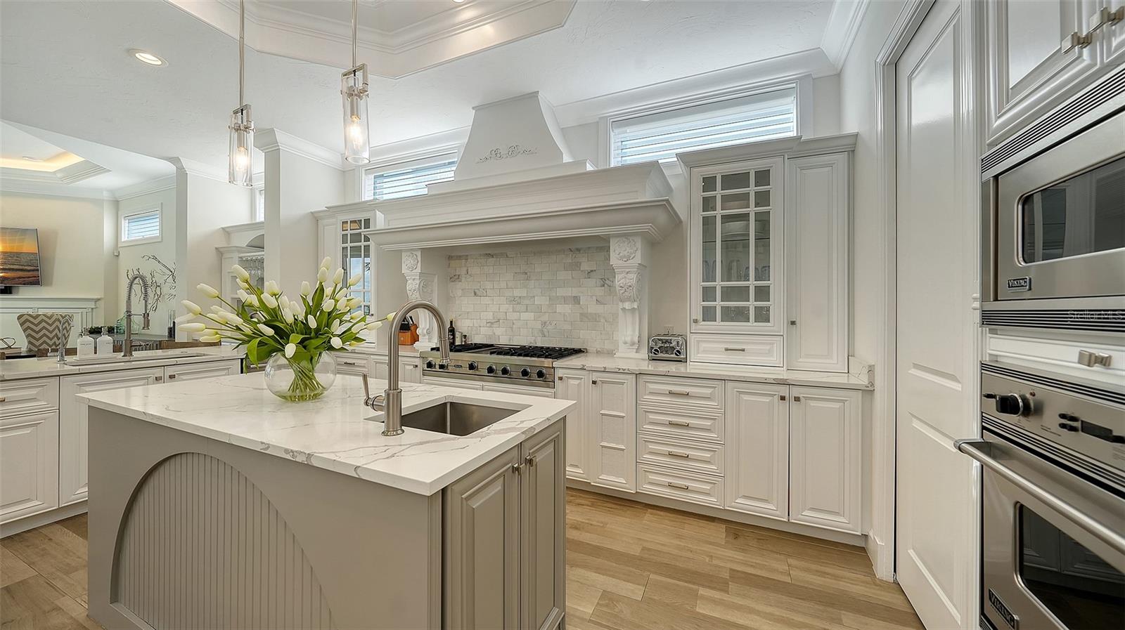 1418 JOHN RINGLING PKWY