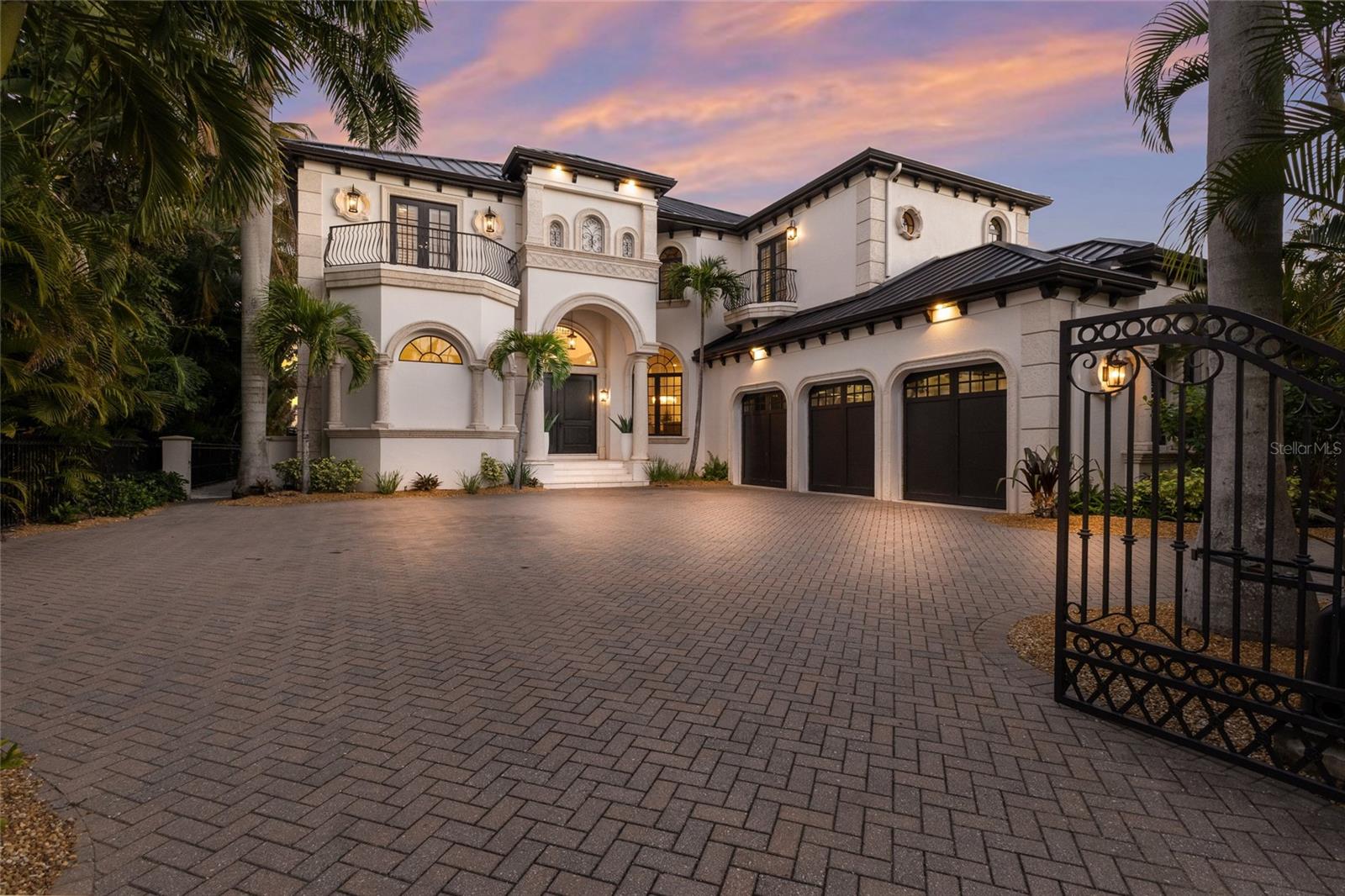 1418 JOHN RINGLING PKWY