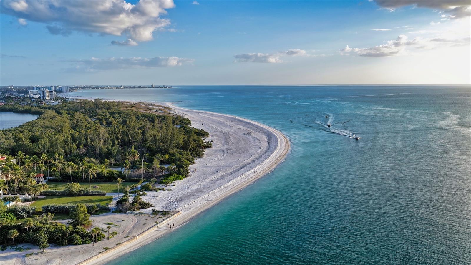 1418 JOHN RINGLING PKWY