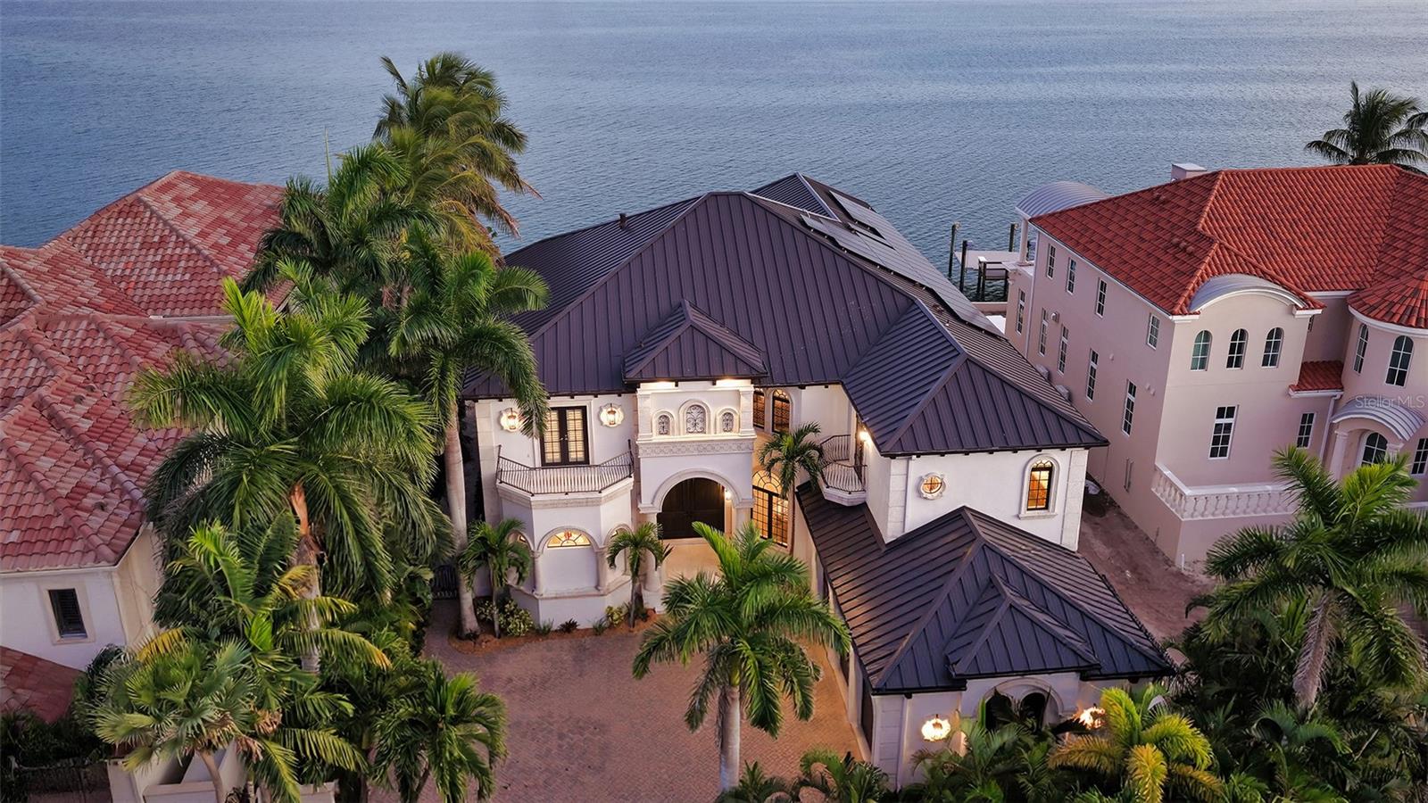 1418 JOHN RINGLING PKWY