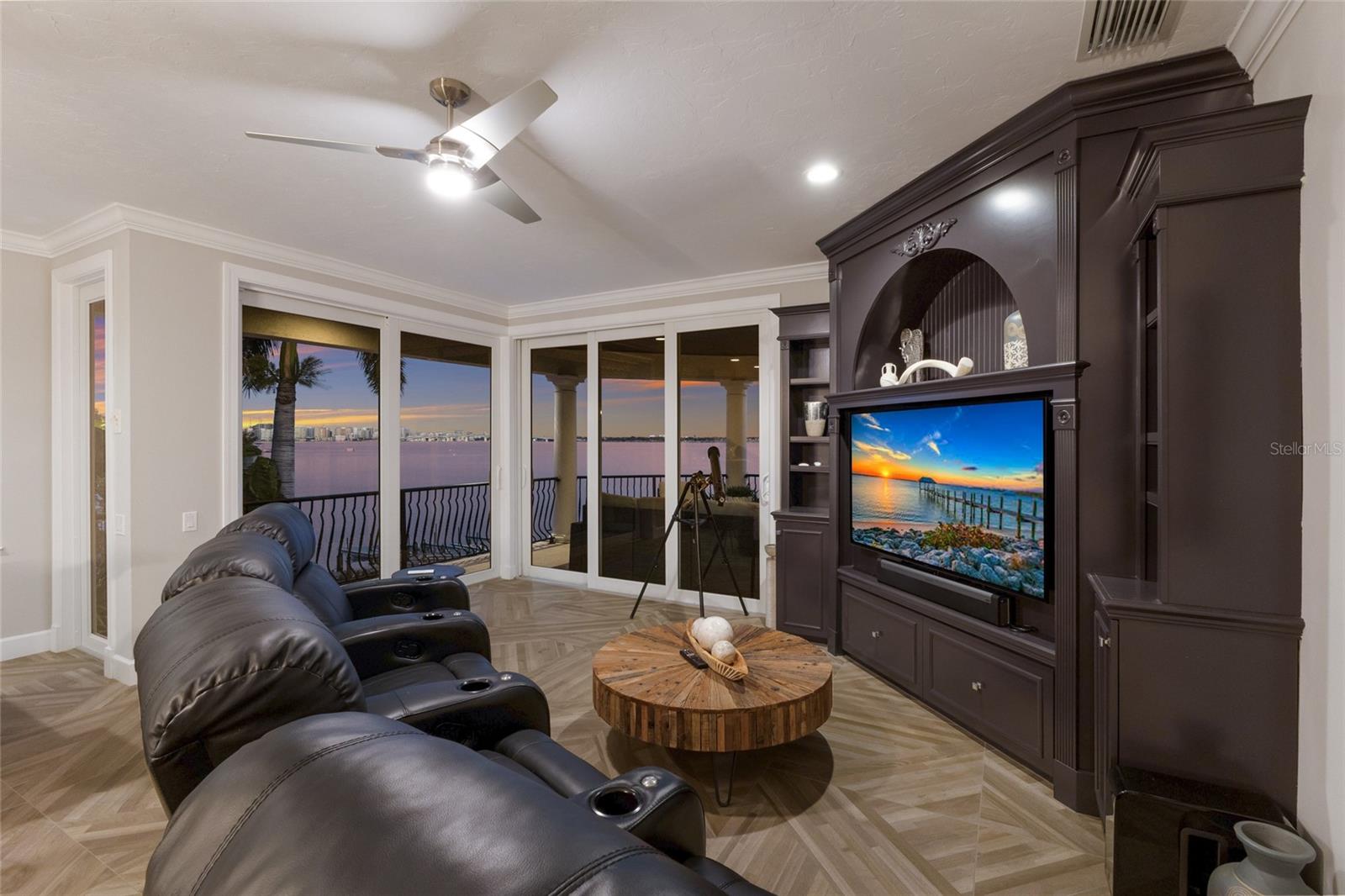 1418 JOHN RINGLING PKWY