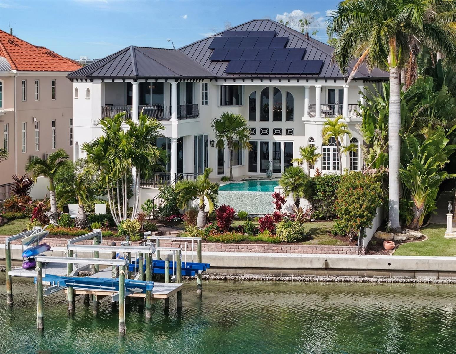 1418 JOHN RINGLING PKWY