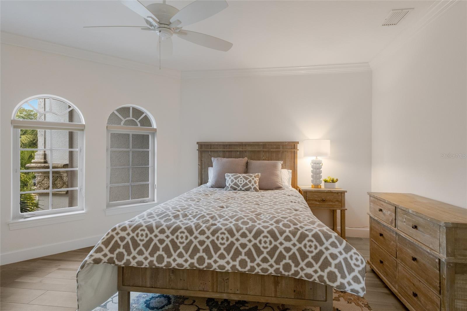 1418 JOHN RINGLING PKWY