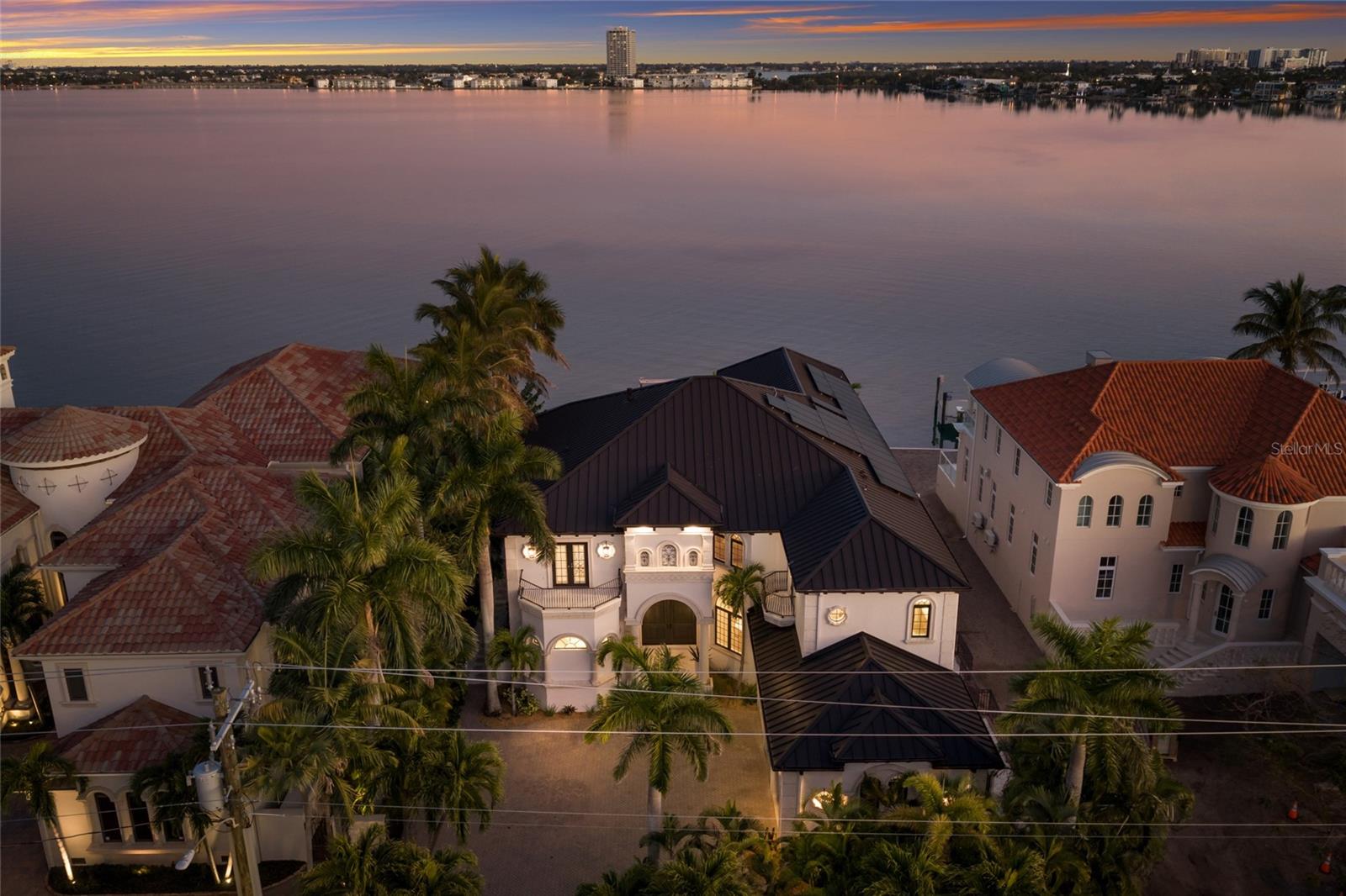 1418 JOHN RINGLING PKWY