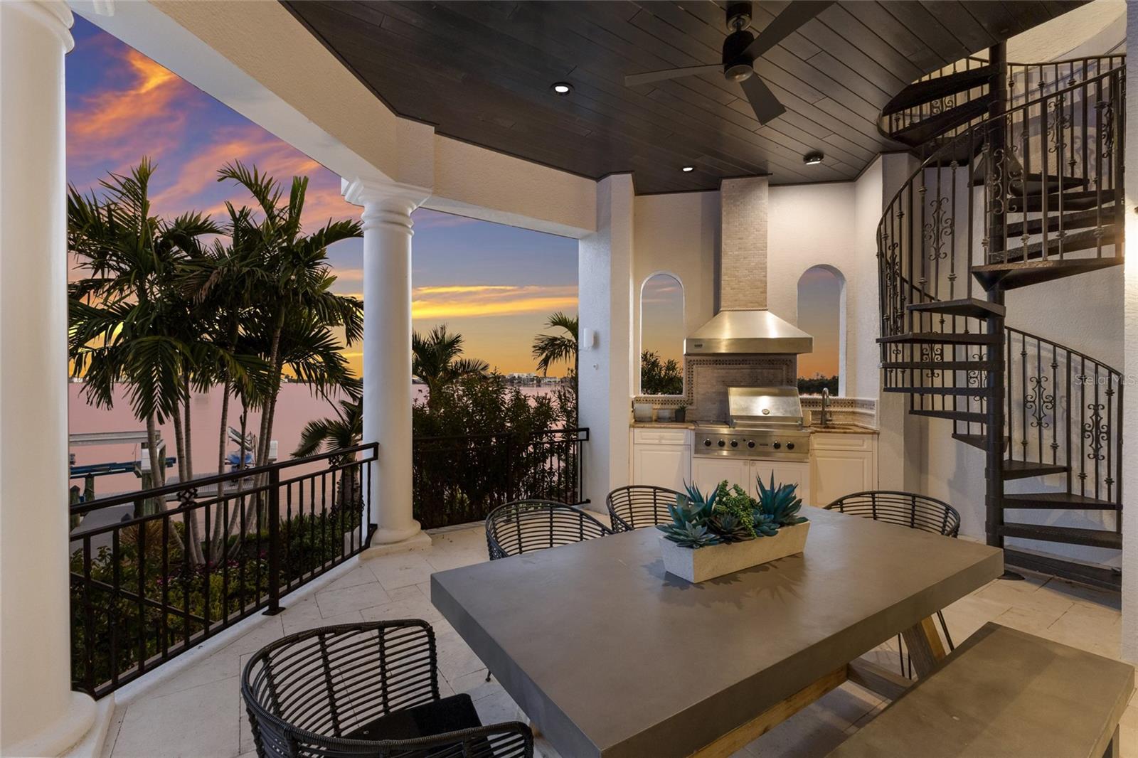 1418 JOHN RINGLING PKWY