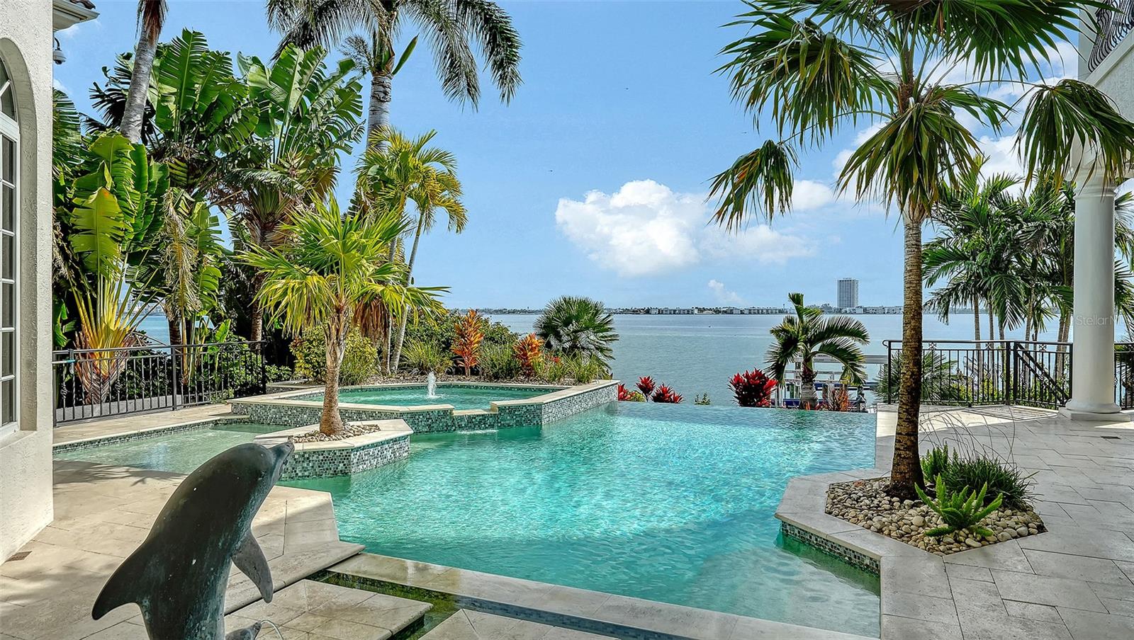 1418 JOHN RINGLING PKWY