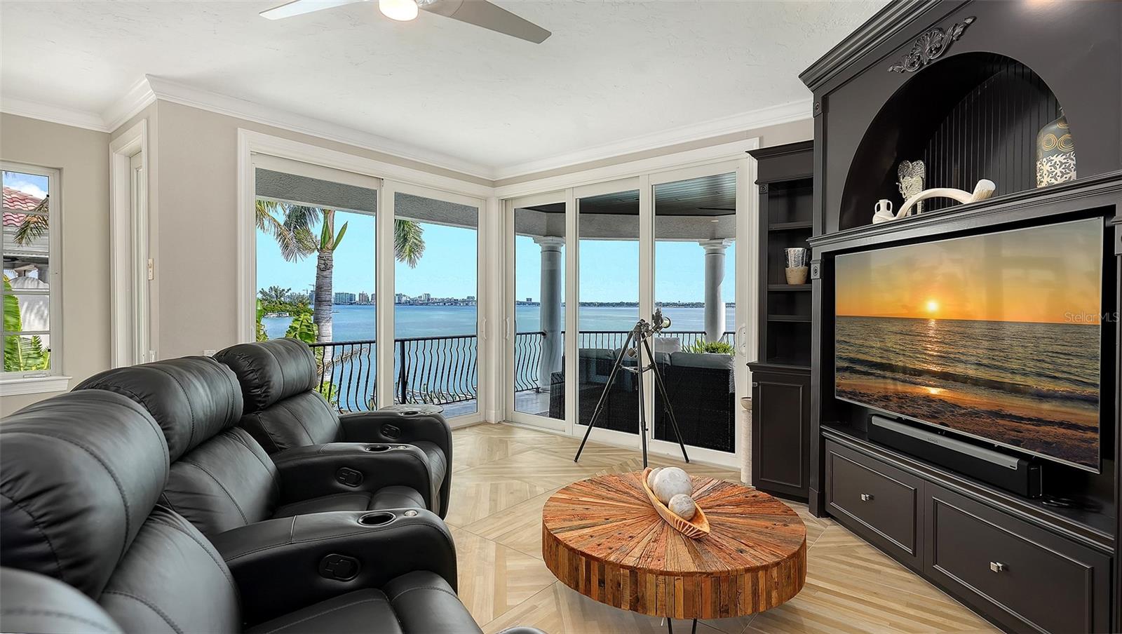 1418 JOHN RINGLING PKWY